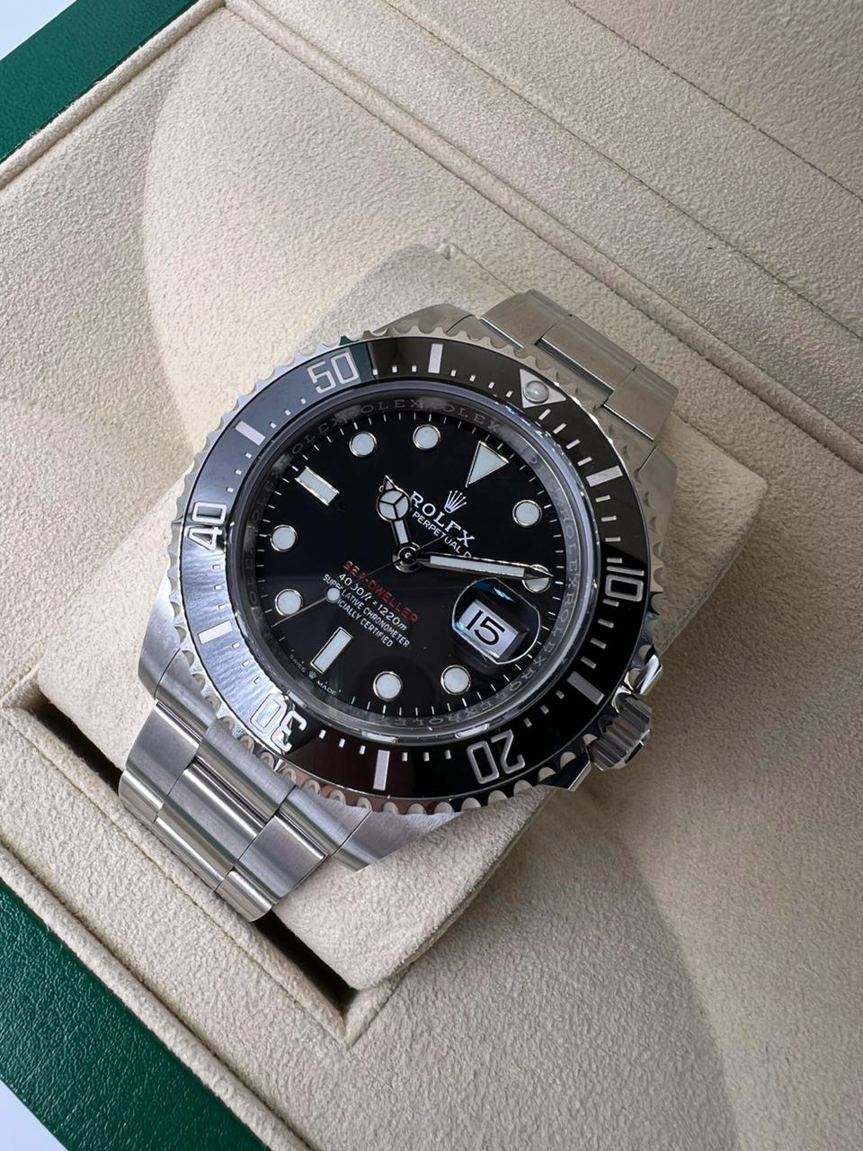 Rolex Sea-Dweller 43 mm 126600
