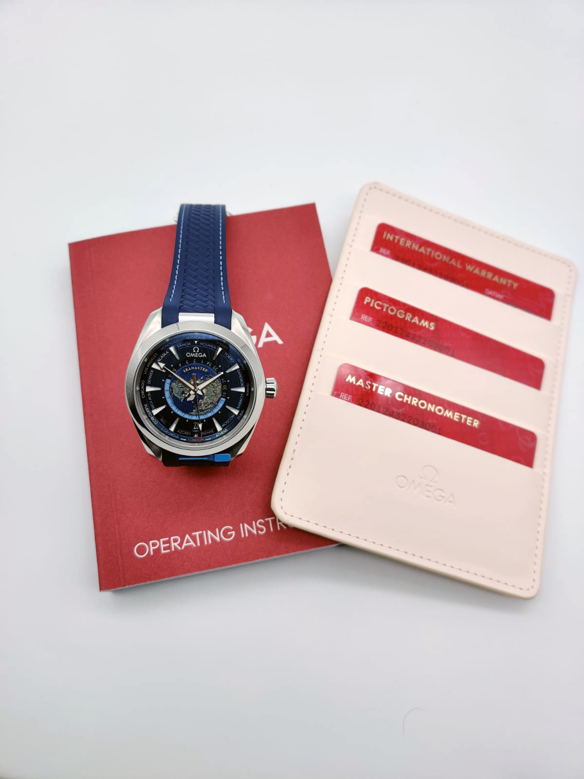 Omega Seamaster Aqua Terra 150M Co-Axial Master Chronometer GMT Worldtimer 43 mm 220.12.43.22.03.001