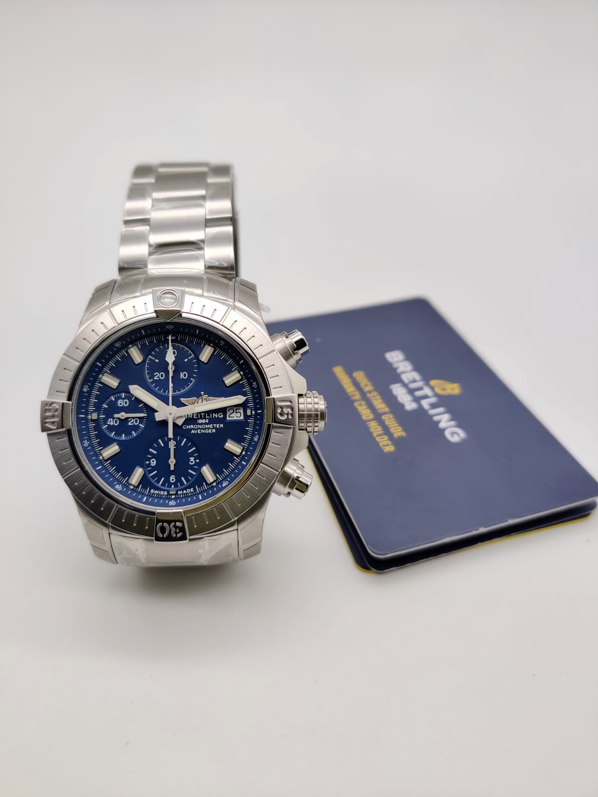 Breitling Avenger Chronograph 43 mm A13385101C1A1