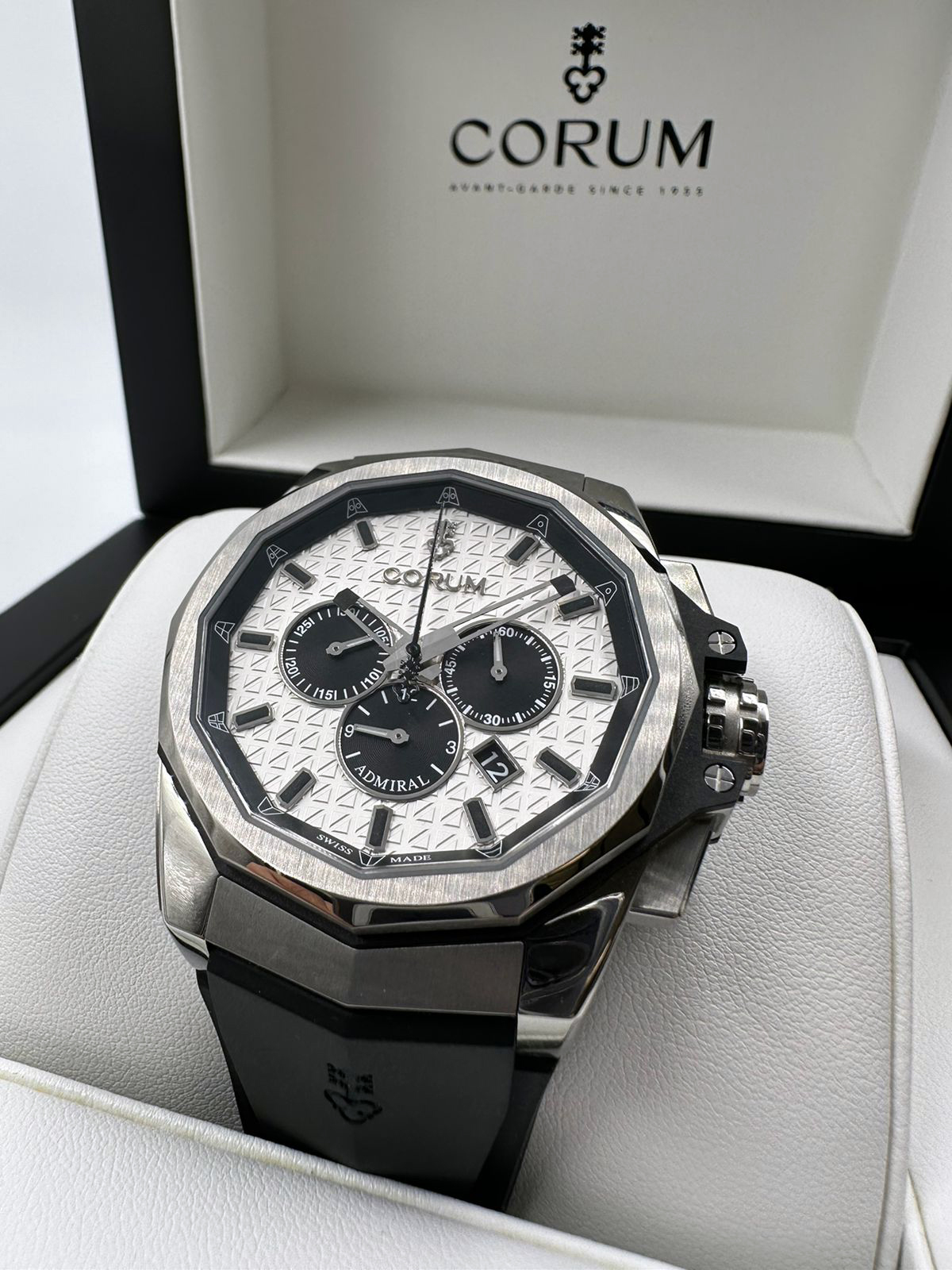 Corum Admiral AC-One Chronograph 45 mm A132/03876