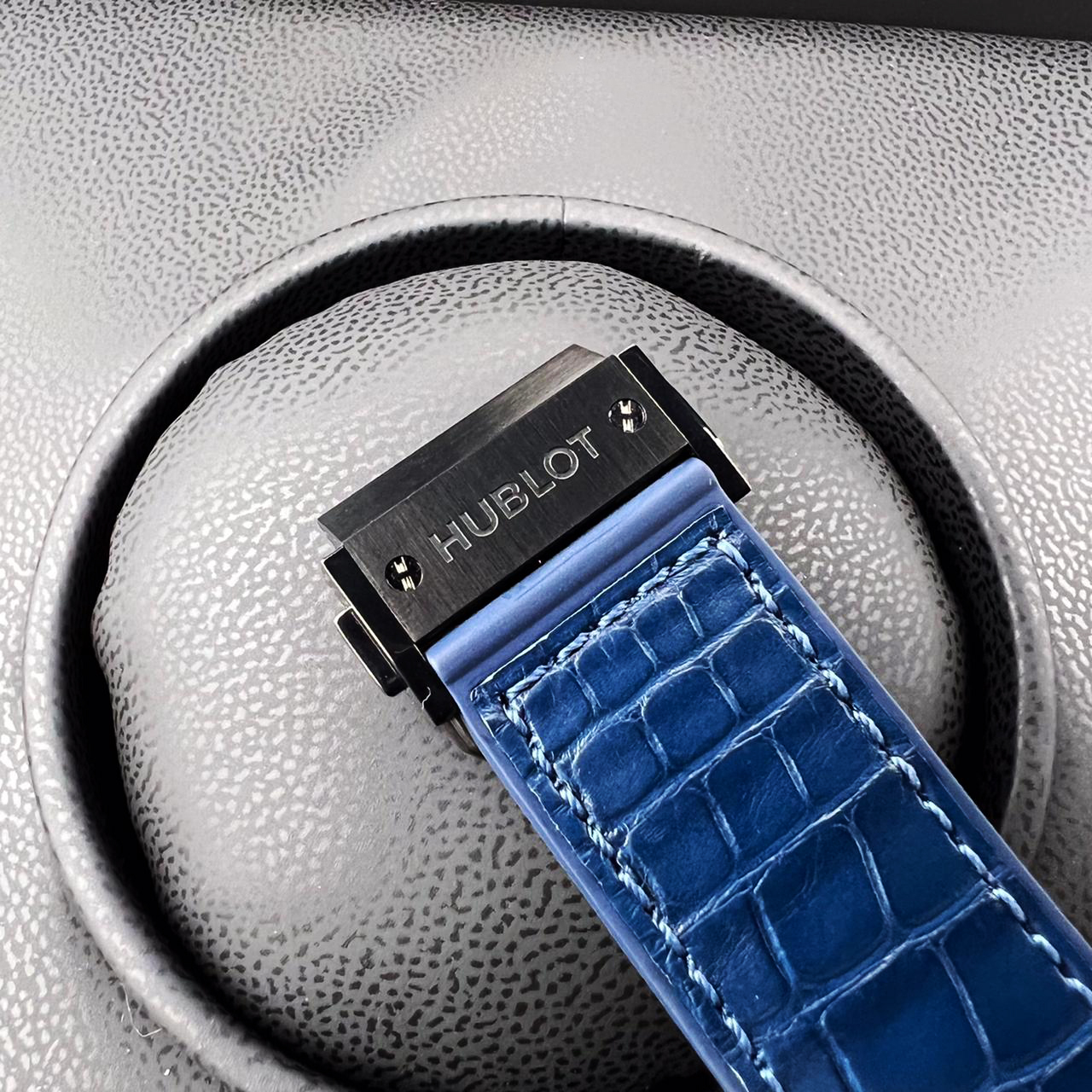 Hublot Classic Fusion Ceramic Blue 45 mm 511.CM.7170.LR