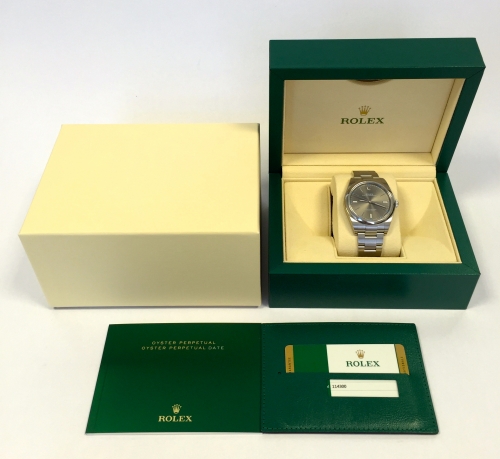 Rolex Oyster Perpetual 39 mm 114300