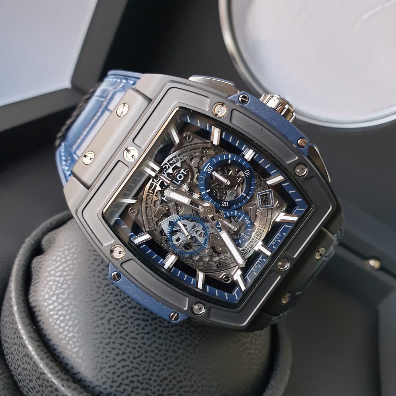 Hublot Spirit of Big Bang Ceramic Blue 45 mm 601.CI.7170.LR