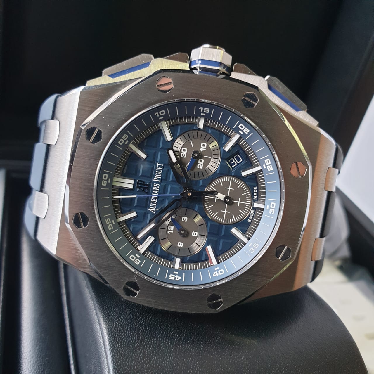 Audemars Piguet Royal Oak Offshore Selfwinding Chronograph 42 mm 26480TI.OO.A027CA.01