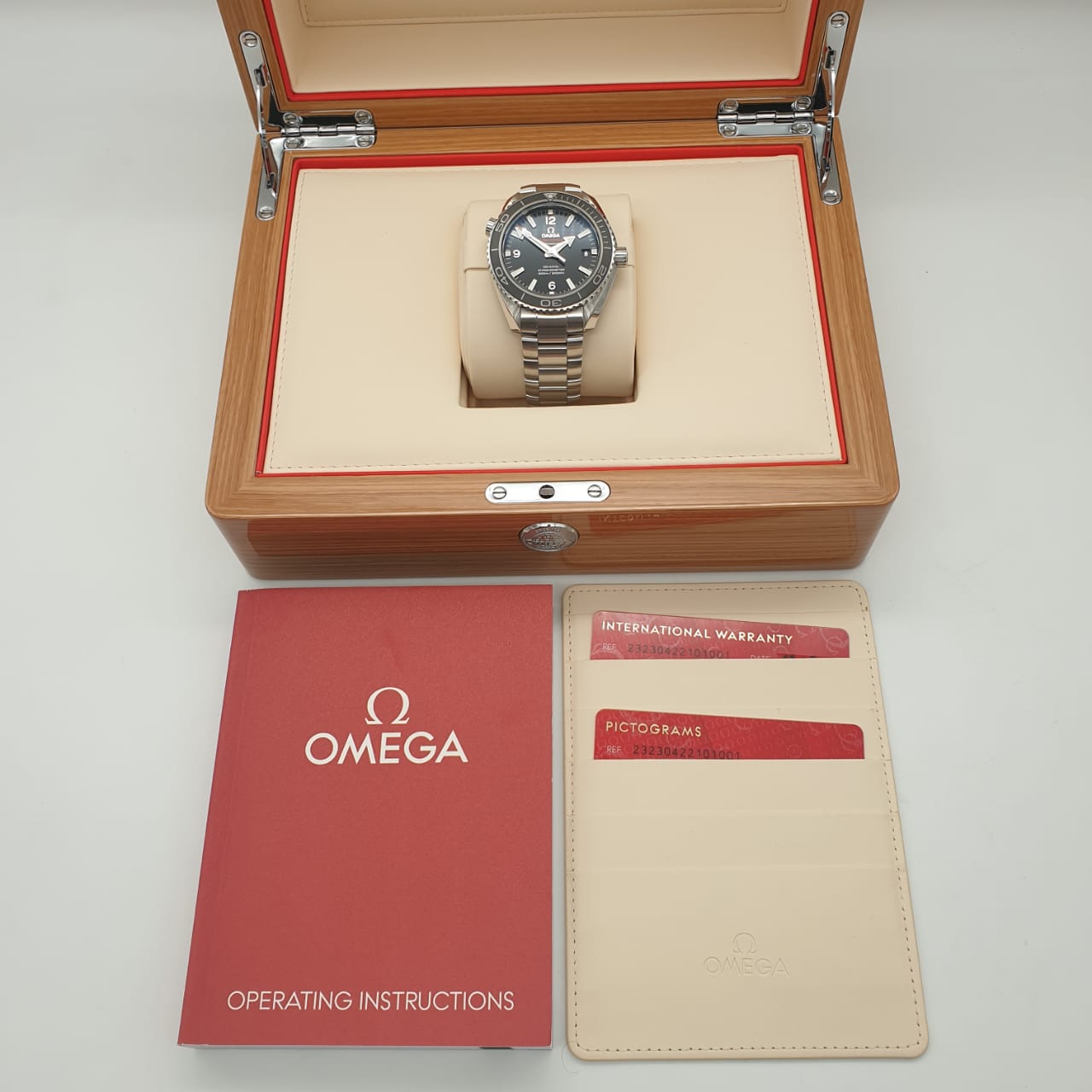 Omega Seamaster Planet Ocean 600M Omega Co-Axial 42 mm 232.30.42.21.01.001