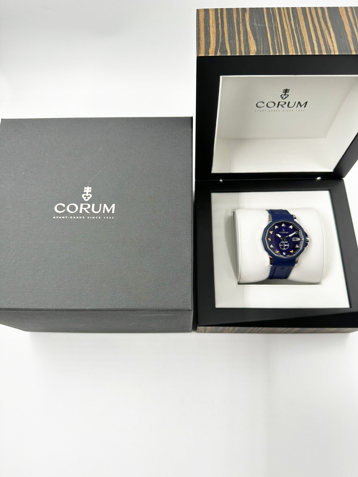 Corum Admiral Legend 42 mm 395.101.22/F373 WB12