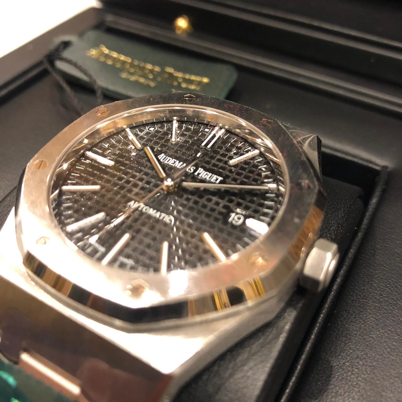 Audemars Piguet Royal Oak Selfwinding 41 mm 15400ST.OO.1220ST.01