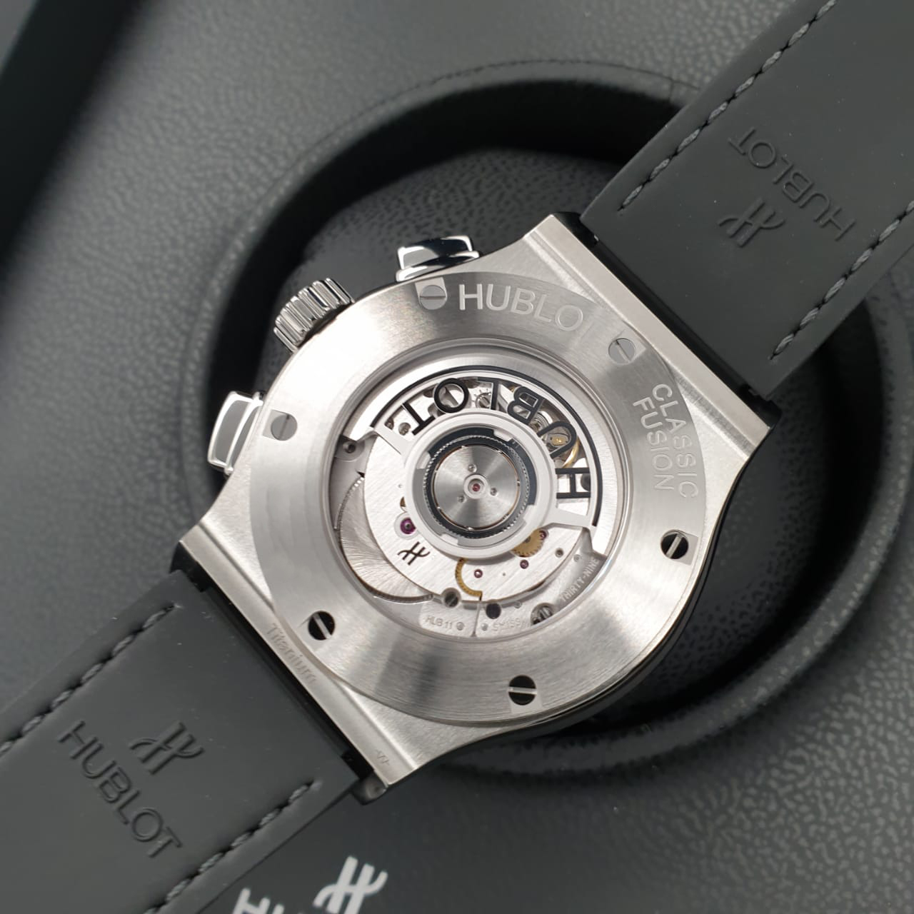Hublot Classic Fusion Chronograph Titanium Racing Grey 42 mm 541.NX.7070.LR