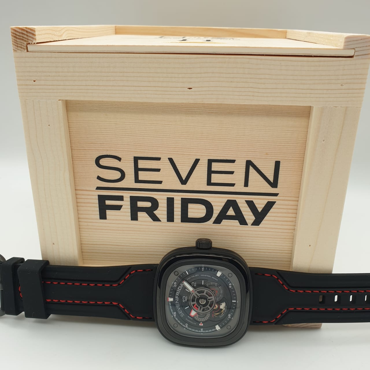 Sevenfriday P3C/02 RACER III