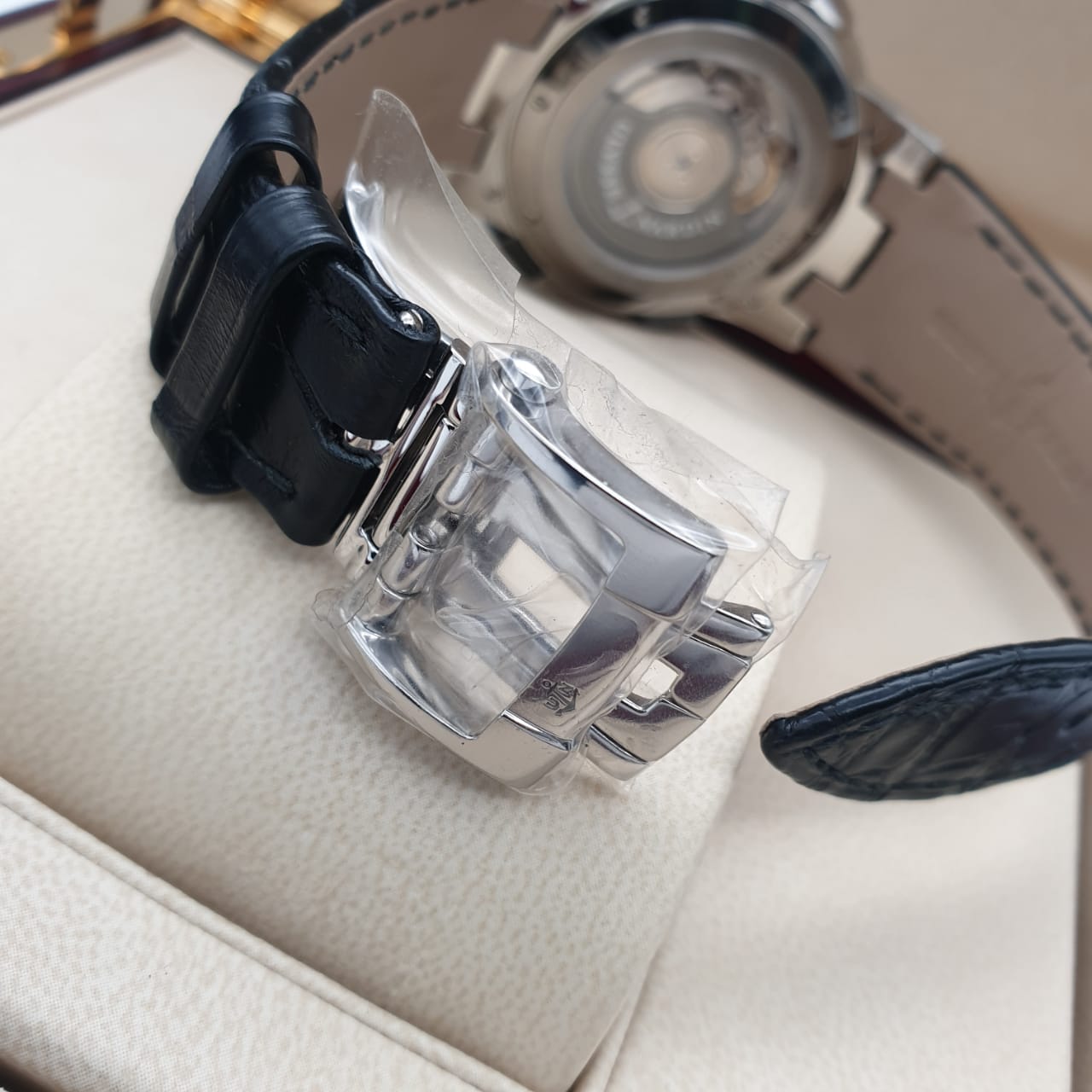 Ulysse Nardin Executive Dual Time 43 mm 243-00/42