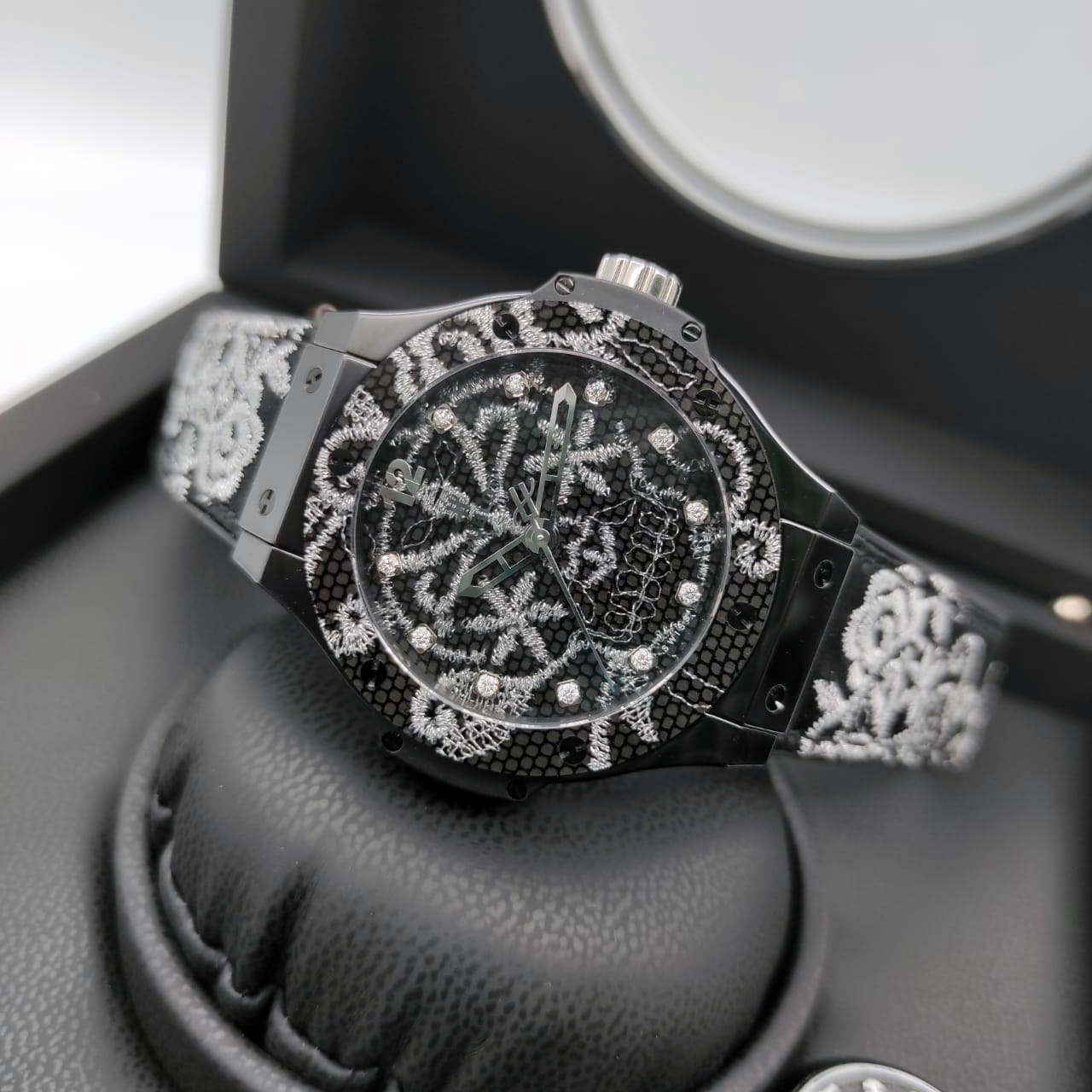 Hublot Big Bang Broderie Sugar Scull 41 mm 343.CS.6570.NR.BSK16