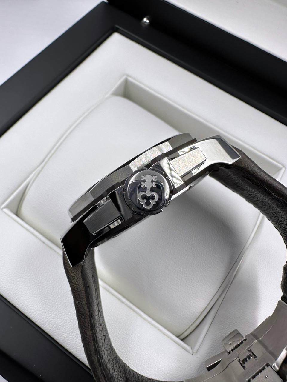Corum Admiral Chronograph AC-One 45 mm A116/03574
