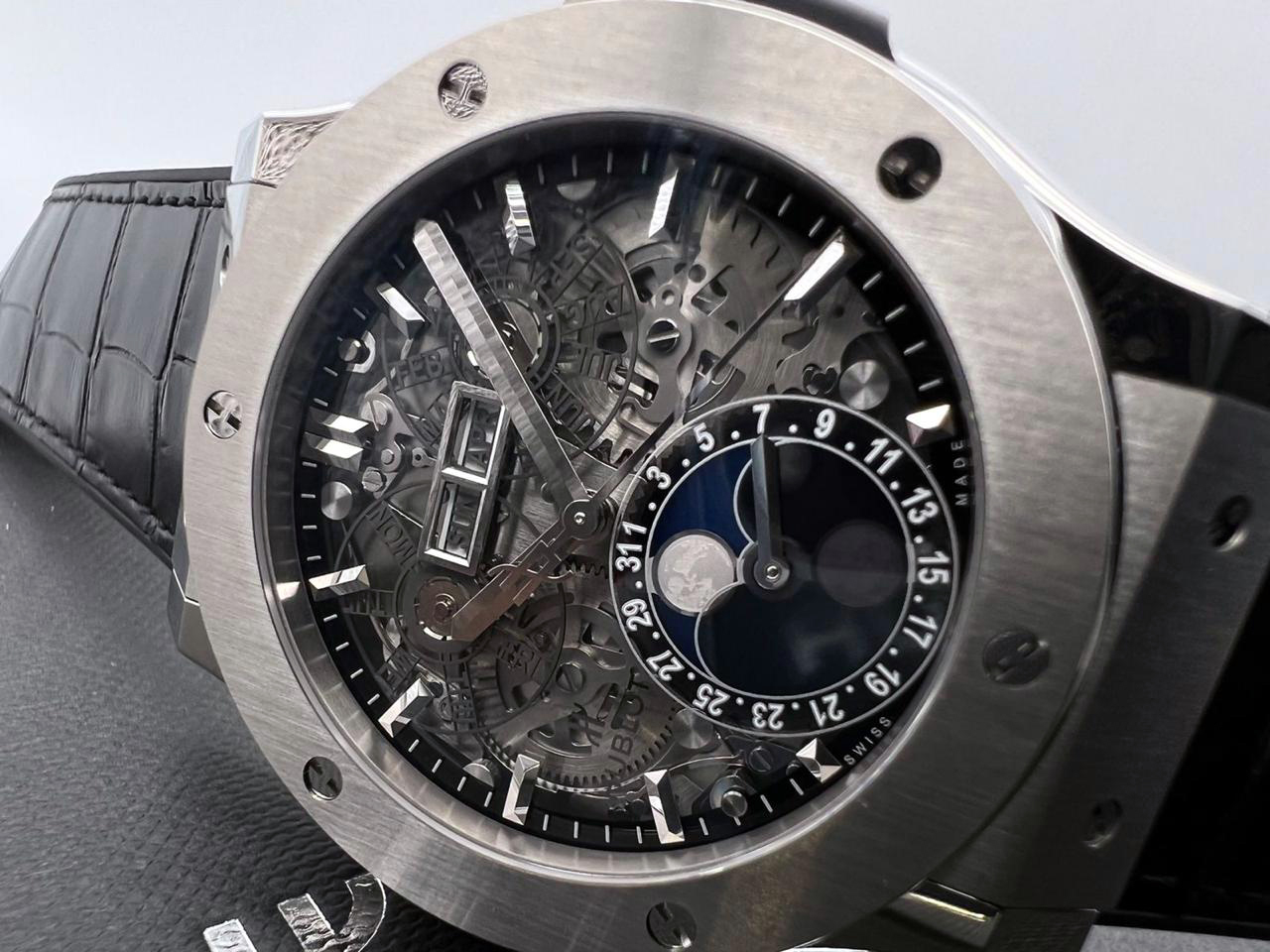 Hublot Classic Fusion Aerofusion Moonphase Titanium 45 mm 517.NX.0170.LR
