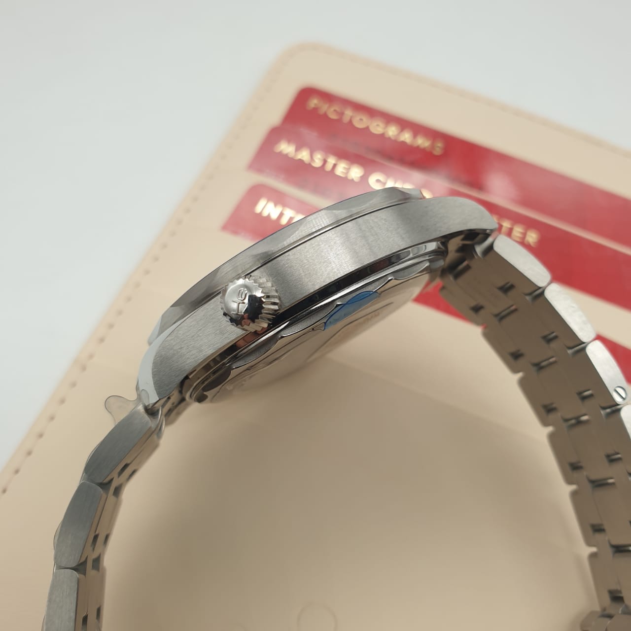 Omega Seamaster Diver 300M Co-Axial Master Chronometer 210.30.42.20.06.001