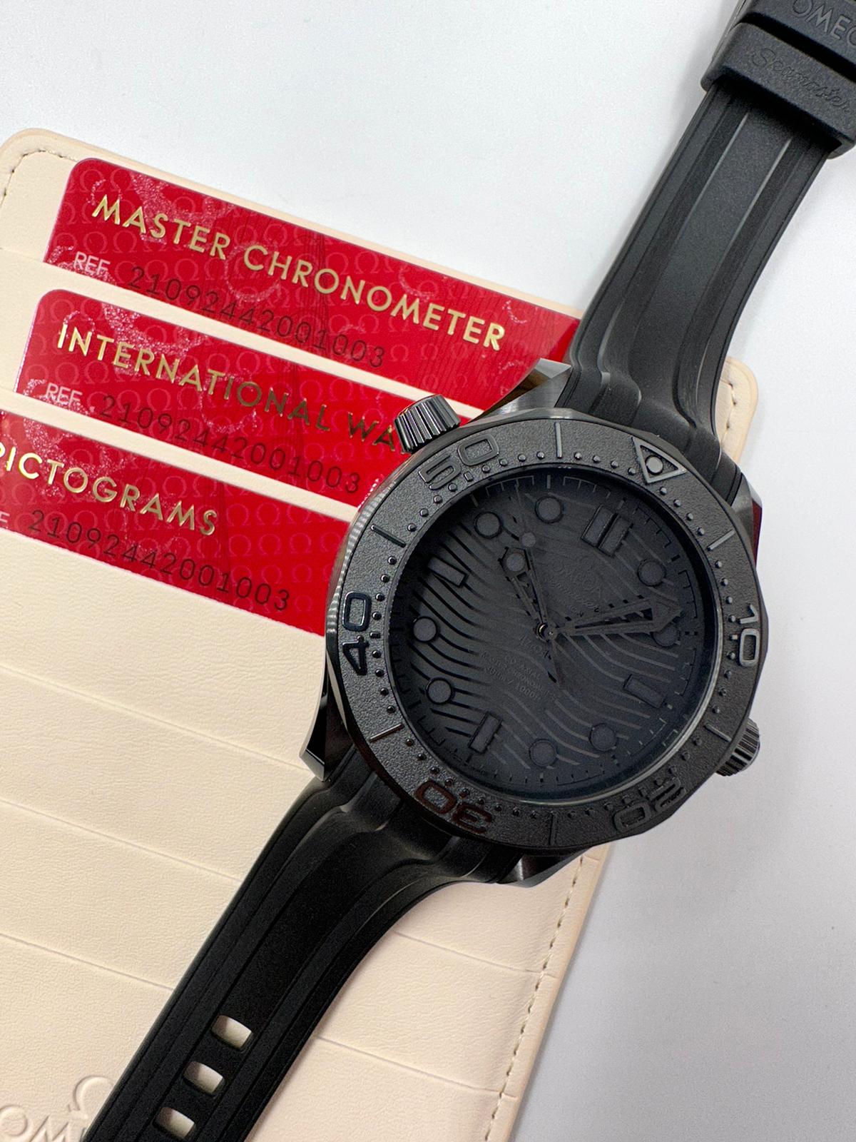 Omega Seamaster Diver 300m Co-Axial Master Chronometer Black Black 43.5 mm 210.92.44.20.01.003