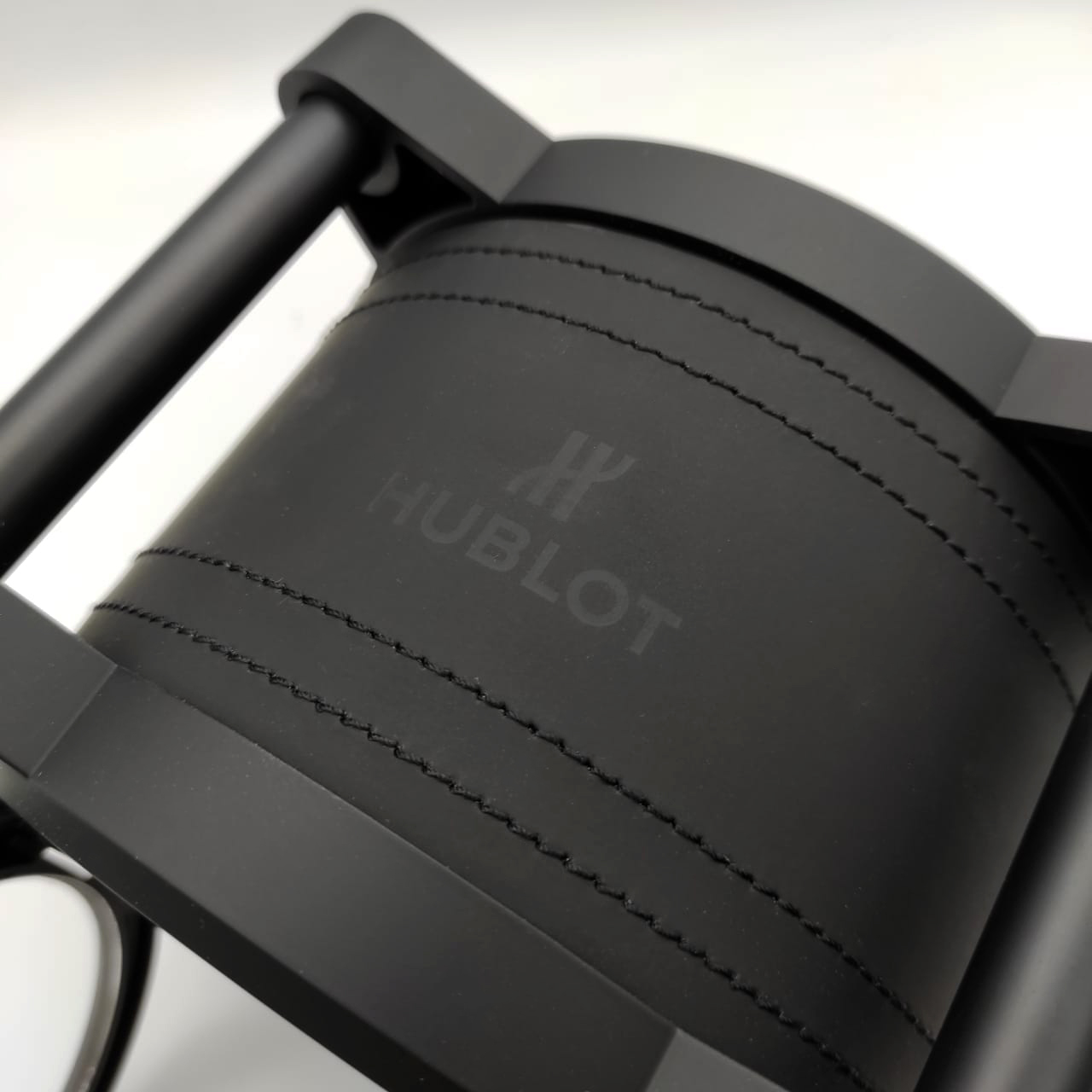 Шкатулка для часов с автоподзаводом Hublot Winder