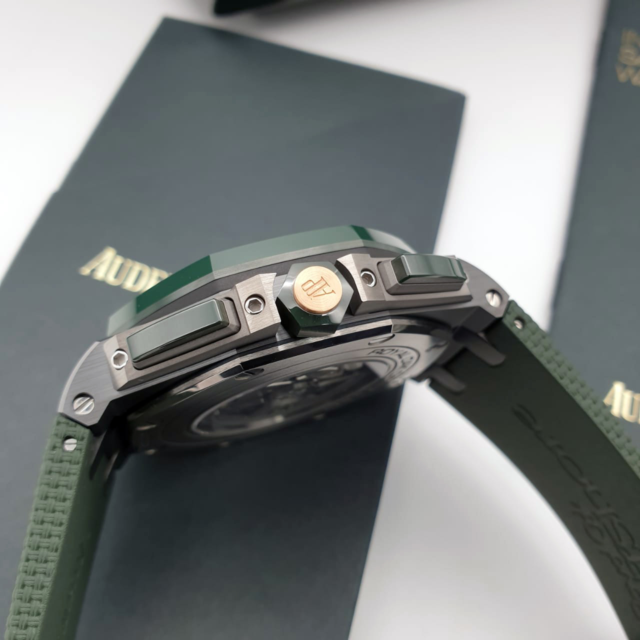 Audemars Piguet Royal Oak Offshore Selfwinding Chronograph 44 mm 26405CE.OO.A056CA.01