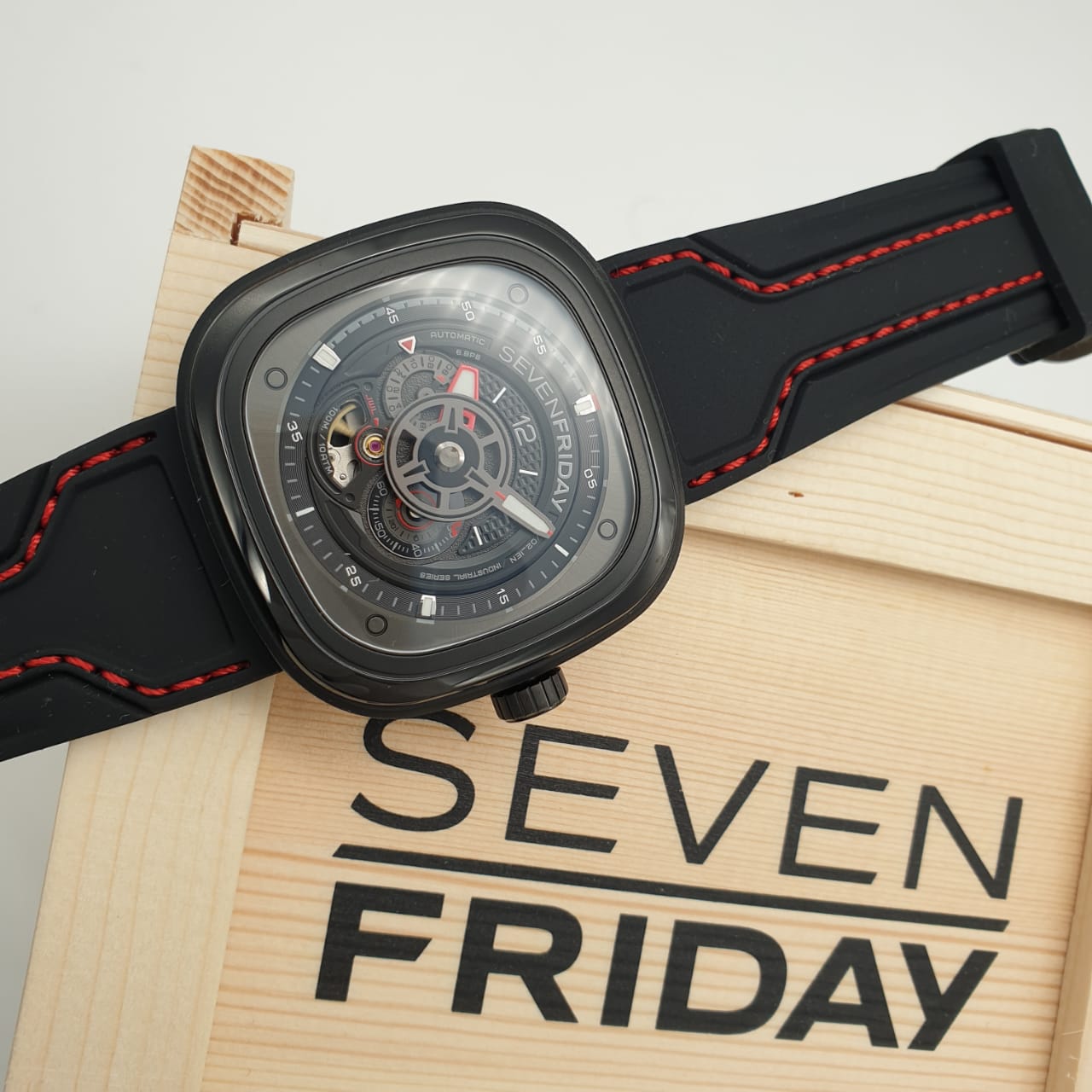 Sevenfriday P3C/02 RACER III