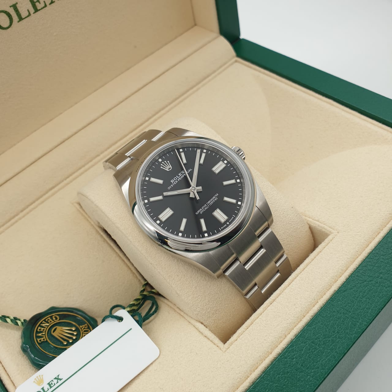 Rolex Oyster Perpetual 41 mm 124300