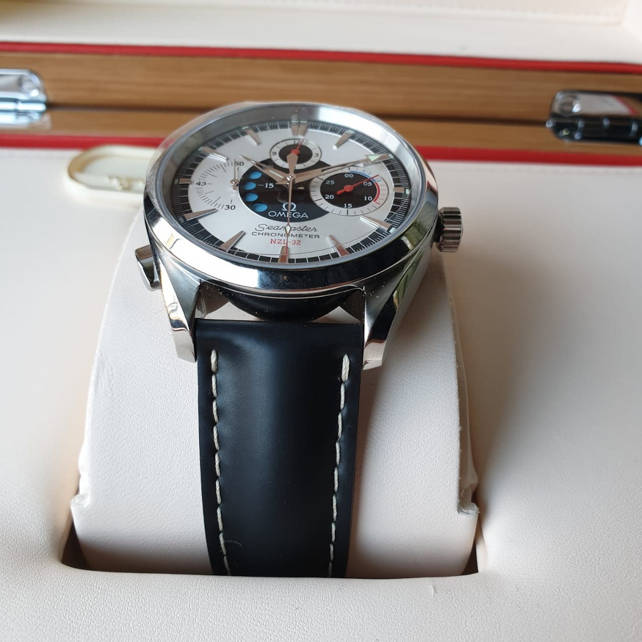 Omega Seamaster NZL-32 Chrono 42.2 mm 2813.30.81