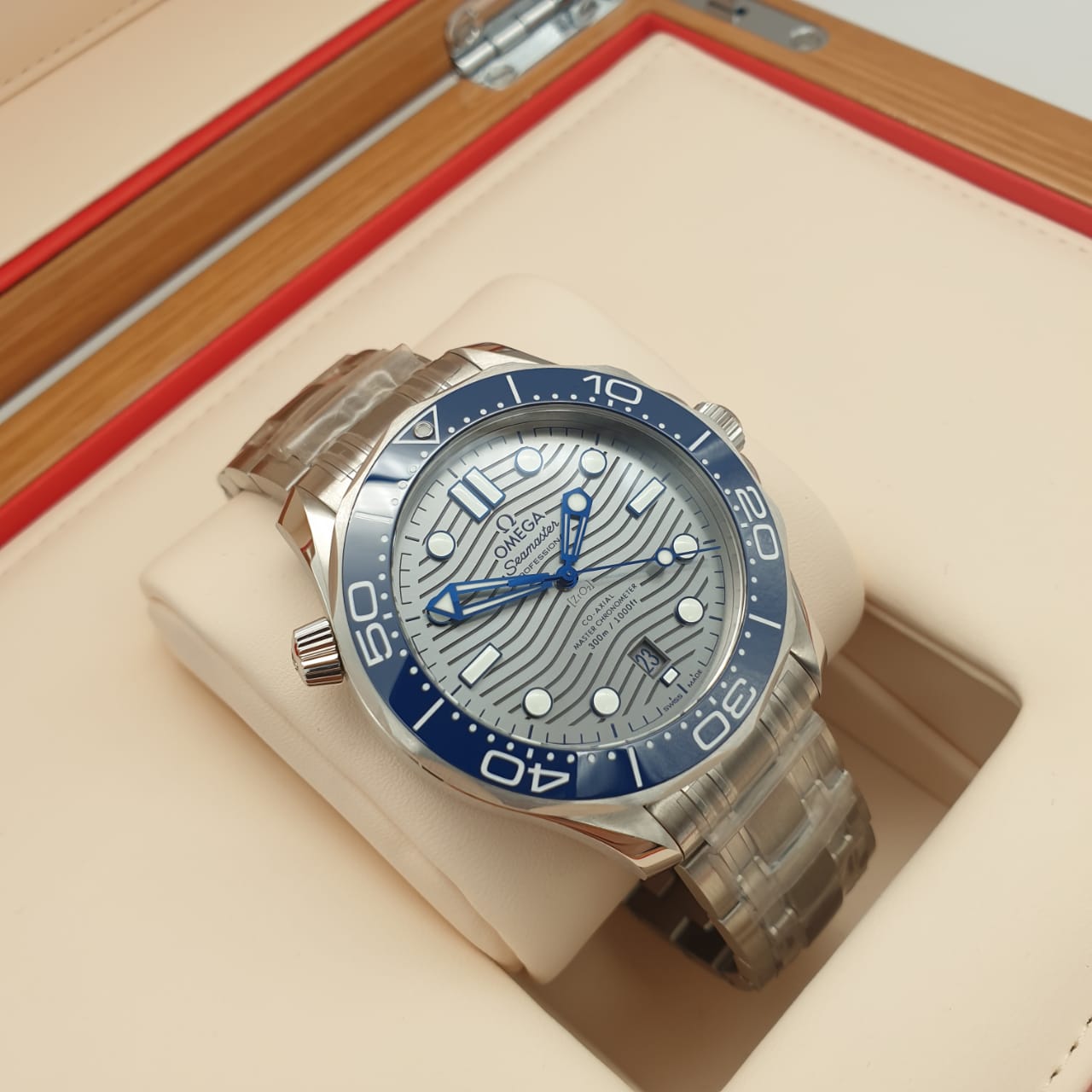 Omega Seamaster Diver 300M Co-Axial Master Chronometer 210.30.42.20.06.001