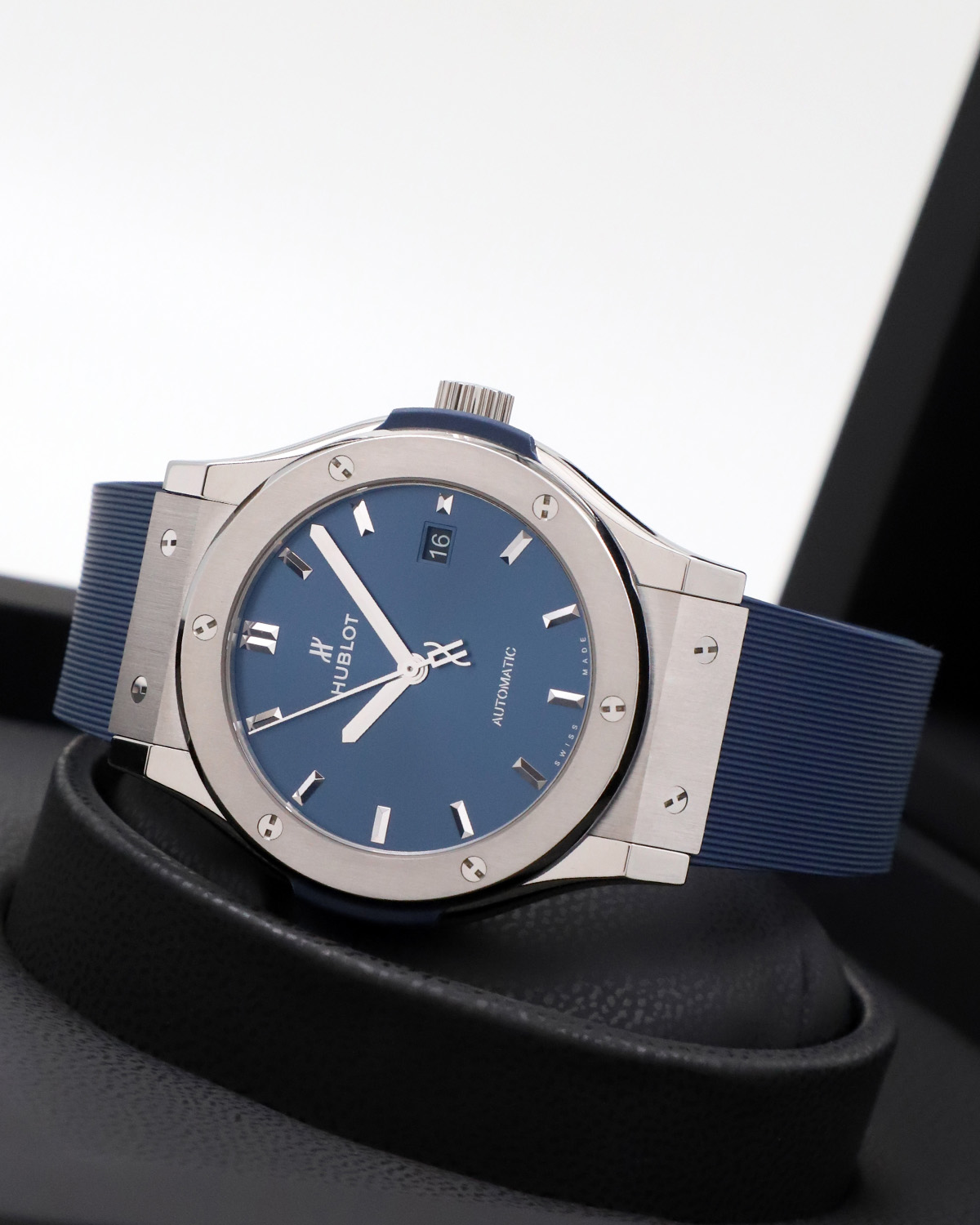 Hublot Classic Fusion Titanium Blue 42 mm 542.NX.7170.RX