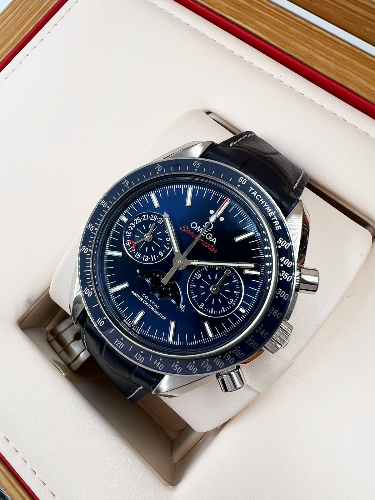 Omega Speedmaster Two Counters Co-Axial Chronometer Moonphase Chronograph 44.25 mm 304.33.44.52.03.001