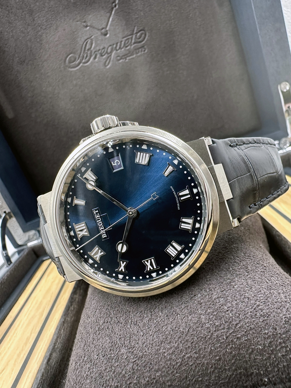 Breguet Marine 5517 40 mm 5517TI/Y1/9ZU