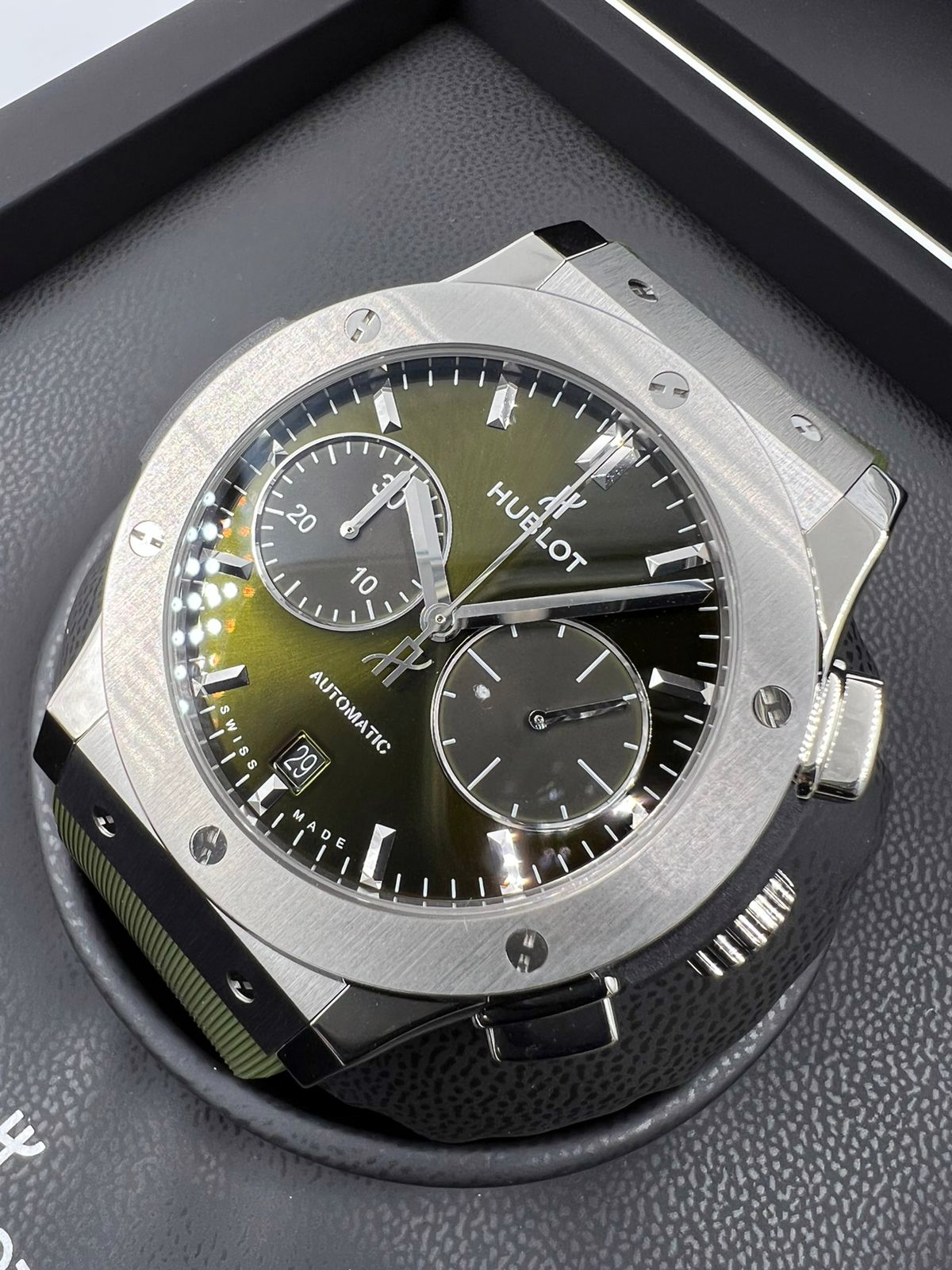 Hublot Classic Fusion Chronograph Titanium Green 45 mm  521.NX.8970.RX