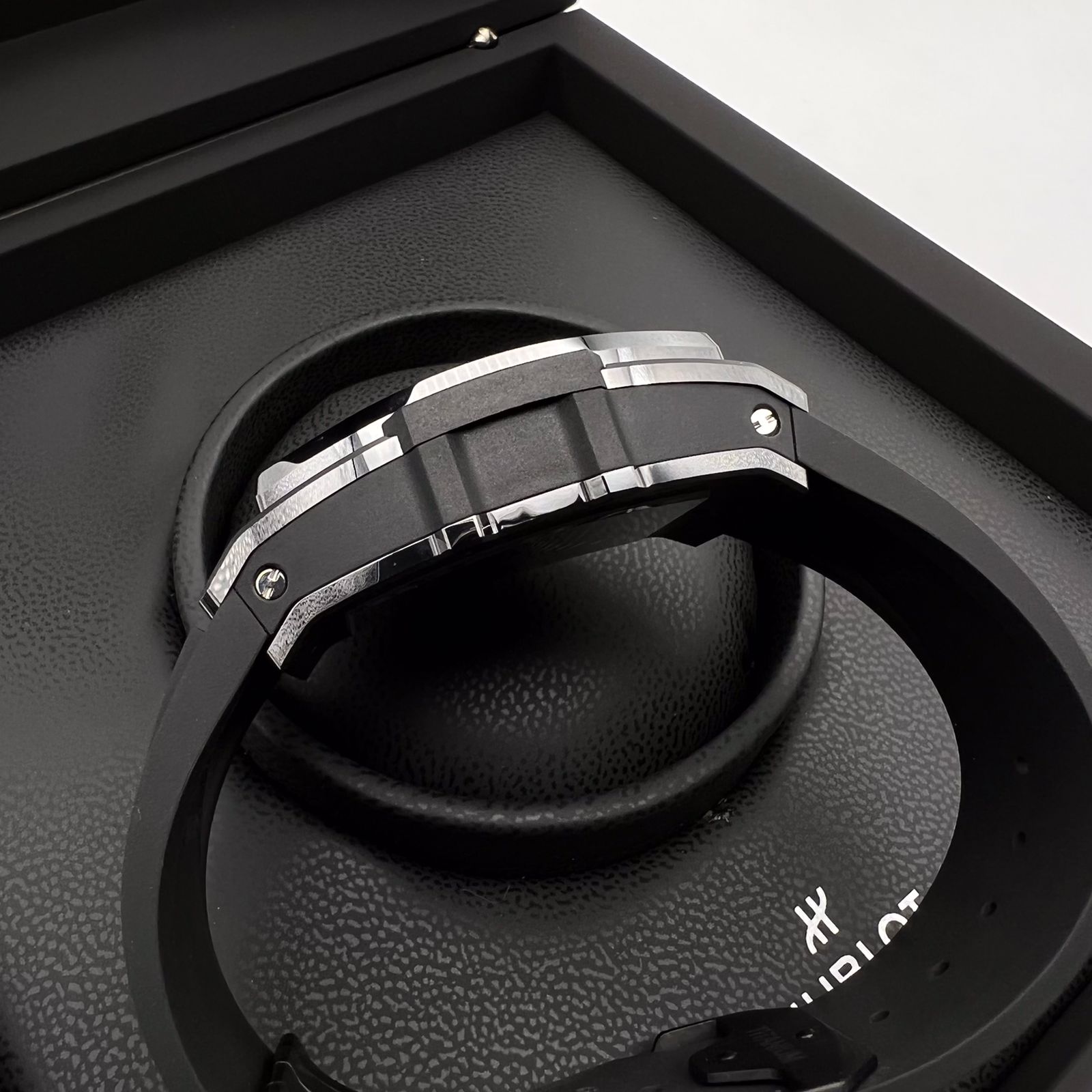 Hublot Spirit of Big Bang Black Magic 42 mm 642.CI.0170.RX