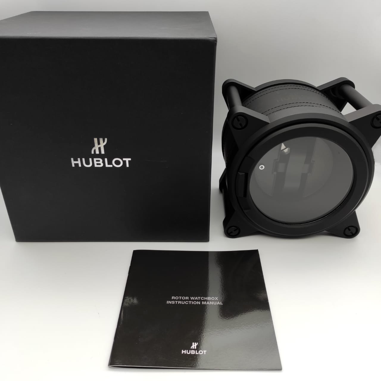 Шкатулка для часов с автоподзаводом Hublot Winder