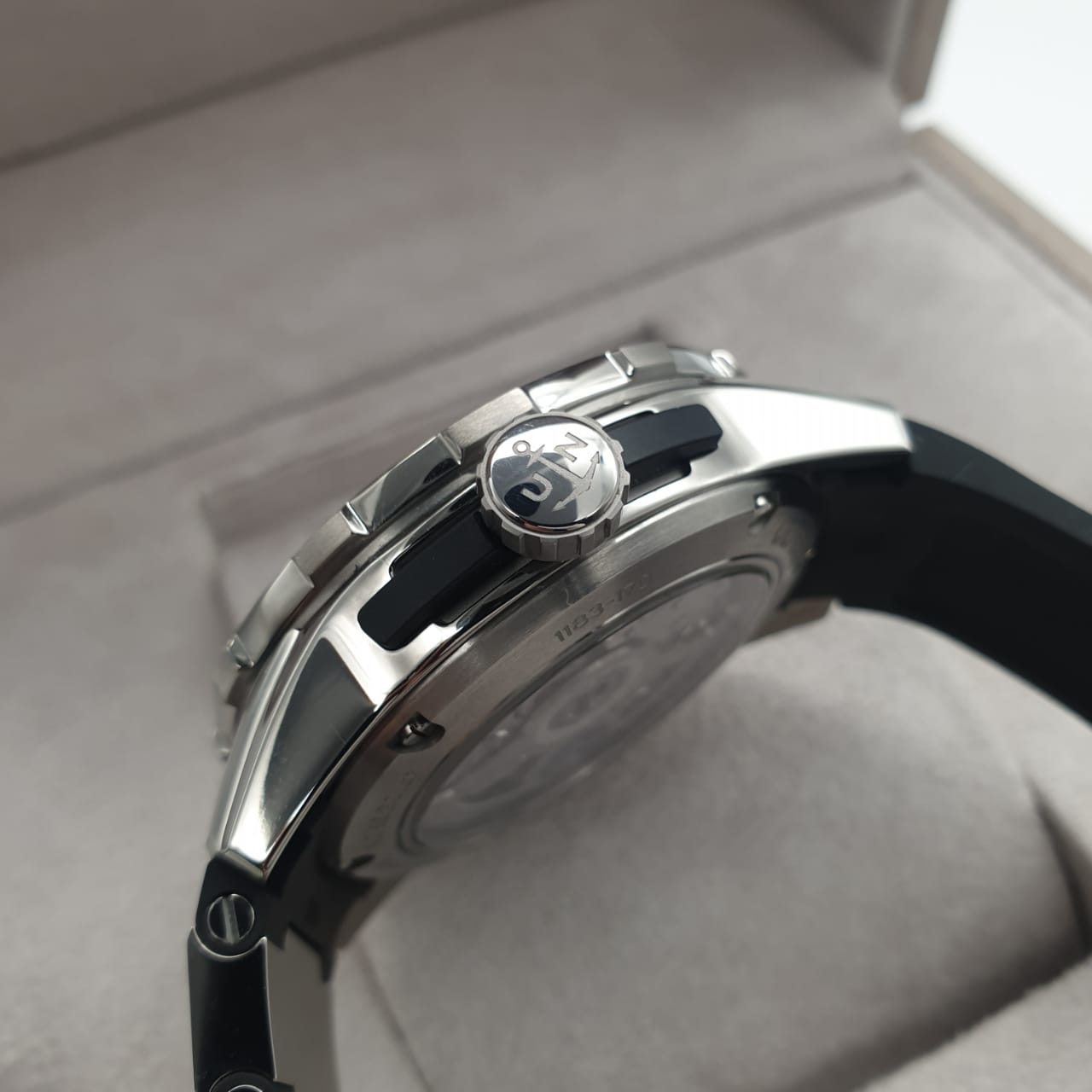 Ulysse Nardin Marine Diver Chronometer 44 mm 1183-170-3/92