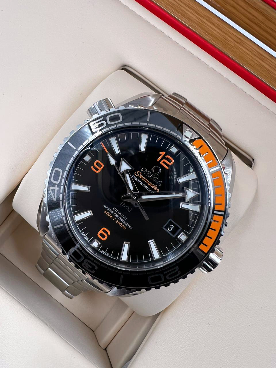 Omega Seamaster Planet Ocean 600m Co-Axial Master Chronometer 43.5 mm 215.30.44.21.01.002