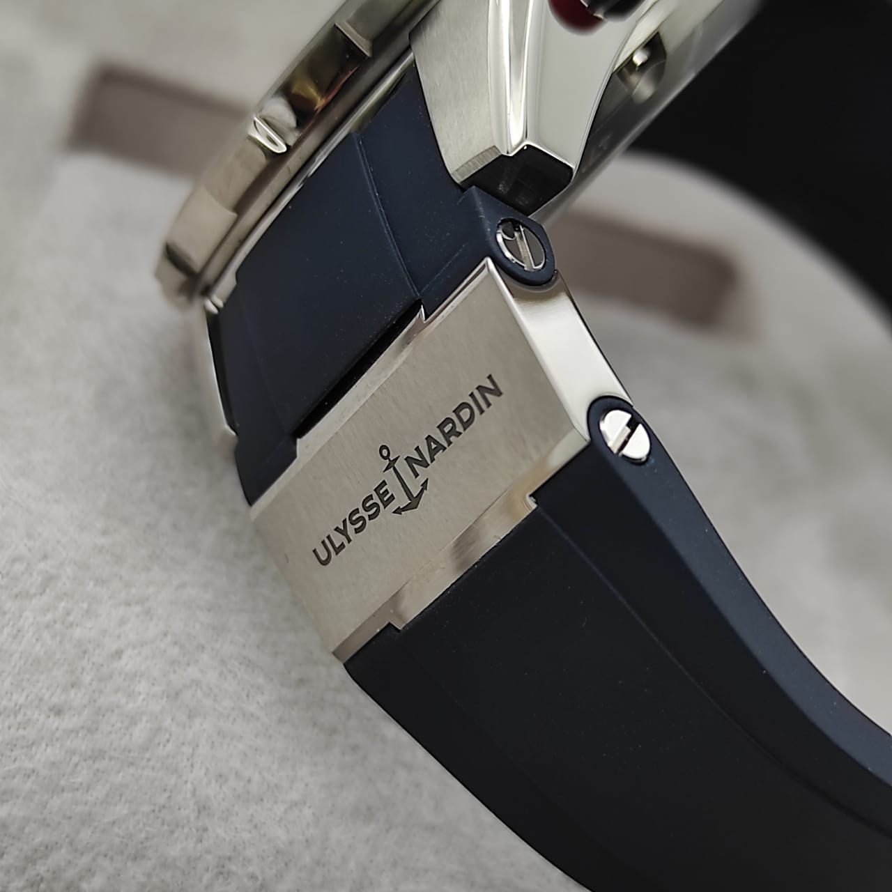 Ulysse Nardin Marine Diver Chronograph 44 mm 1503-170LE-3/93-HAMMER