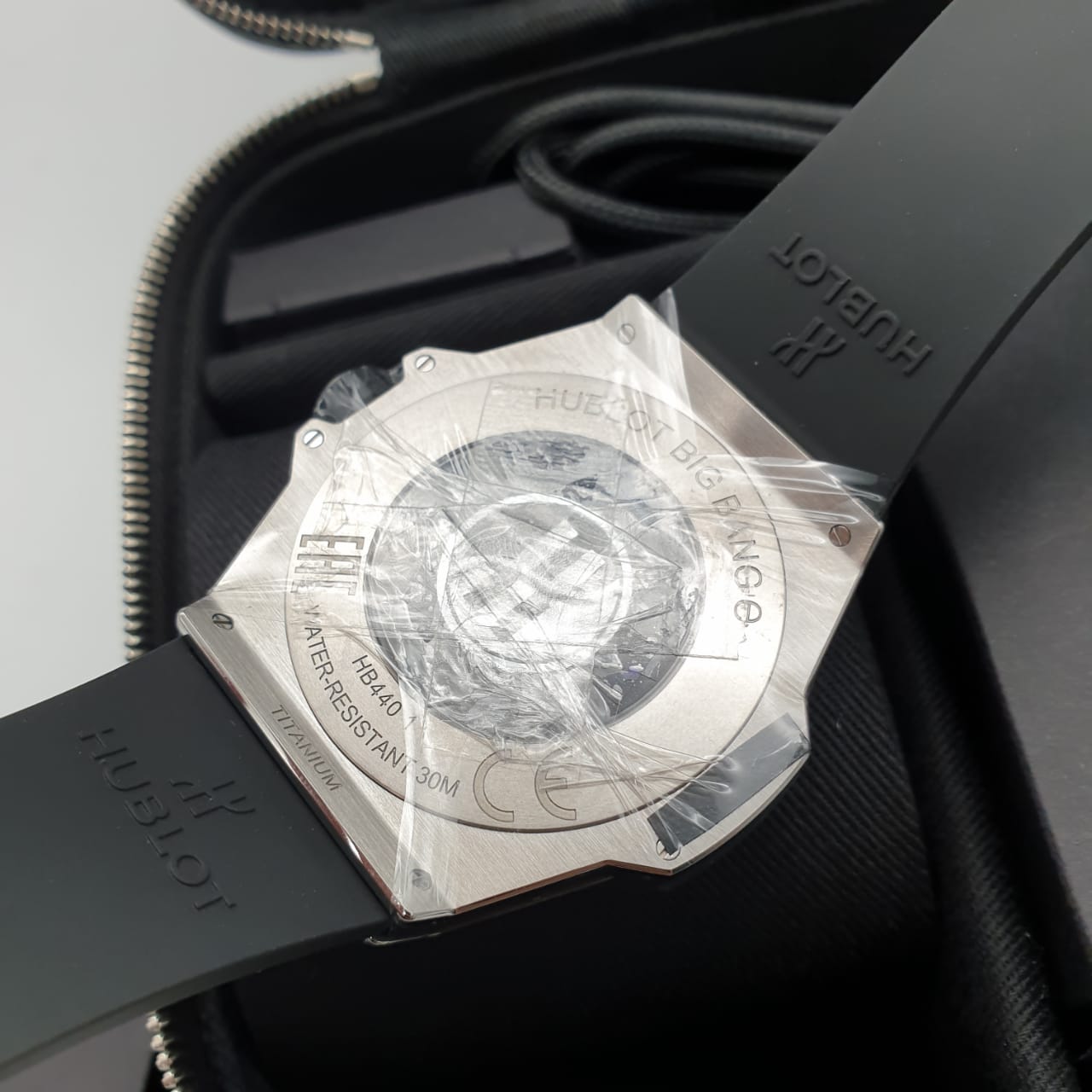 Hublot Big Bang E Titanium 42 mm 440.NX.1100.RX