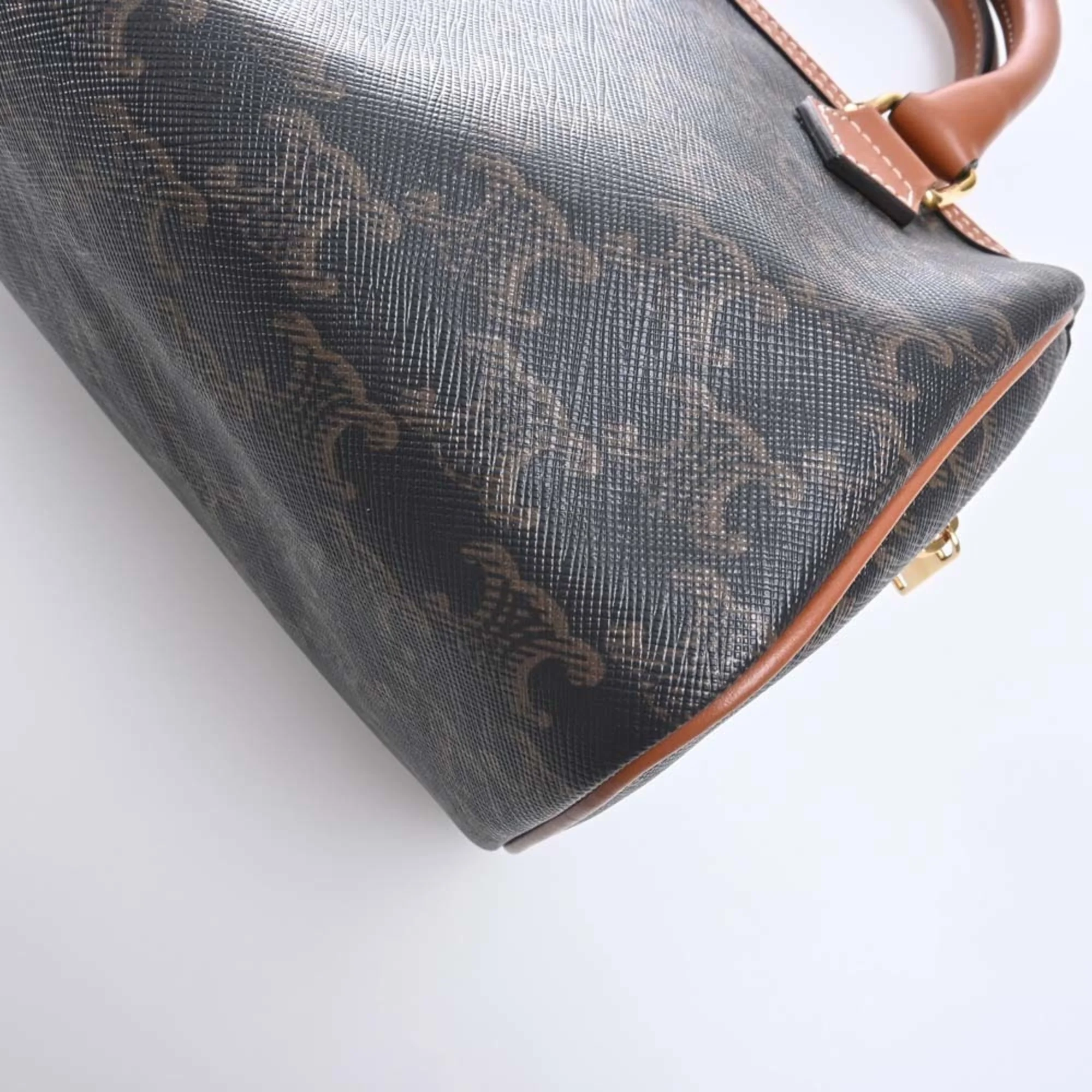 Сумка Celine Leather Triomphe Small Boston Bag Shoulder 197582CAS Brown