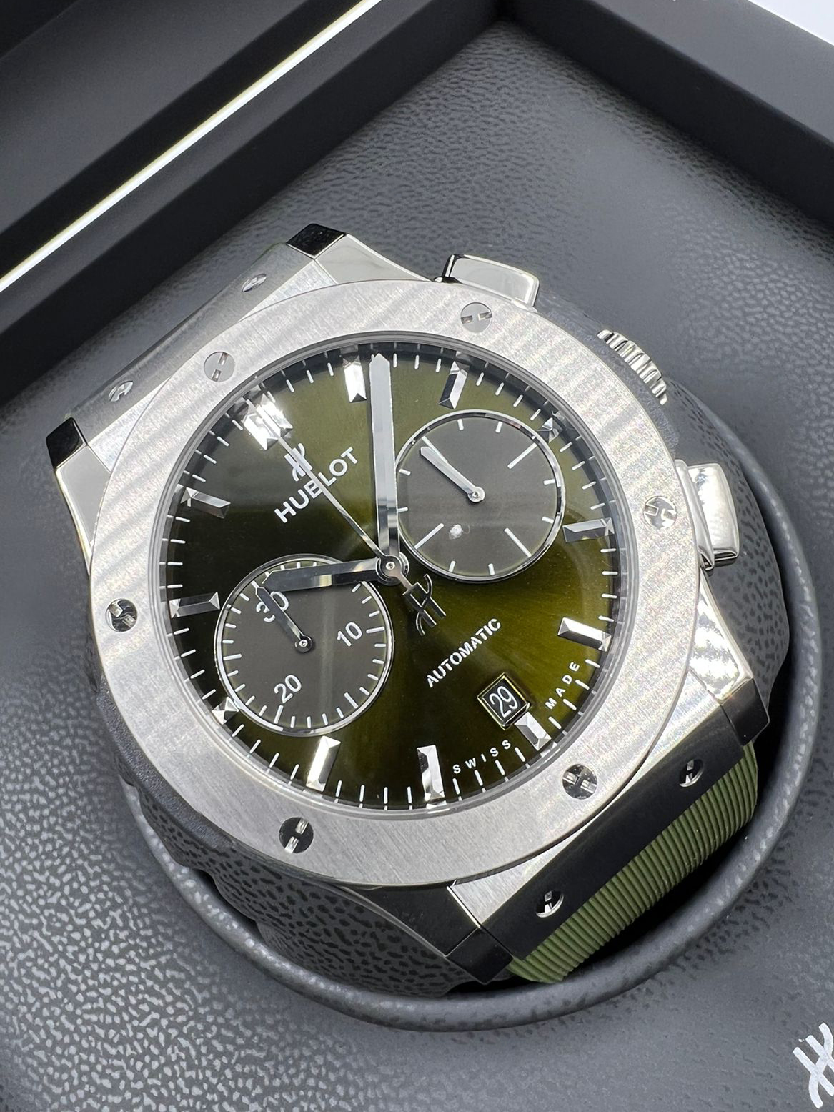 Hublot Classic Fusion Chronograph Titanium Green 45 mm  521.NX.8970.RX