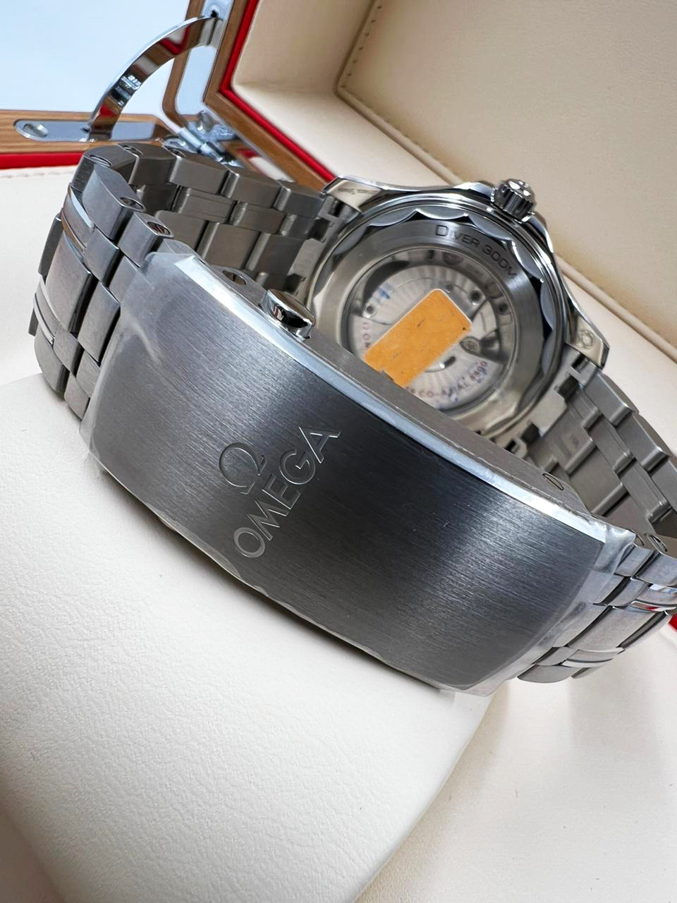 Omega Seamaster Diver 300M Co-Axial Master Chronometer 42 mm 210.30.42.20.04.001