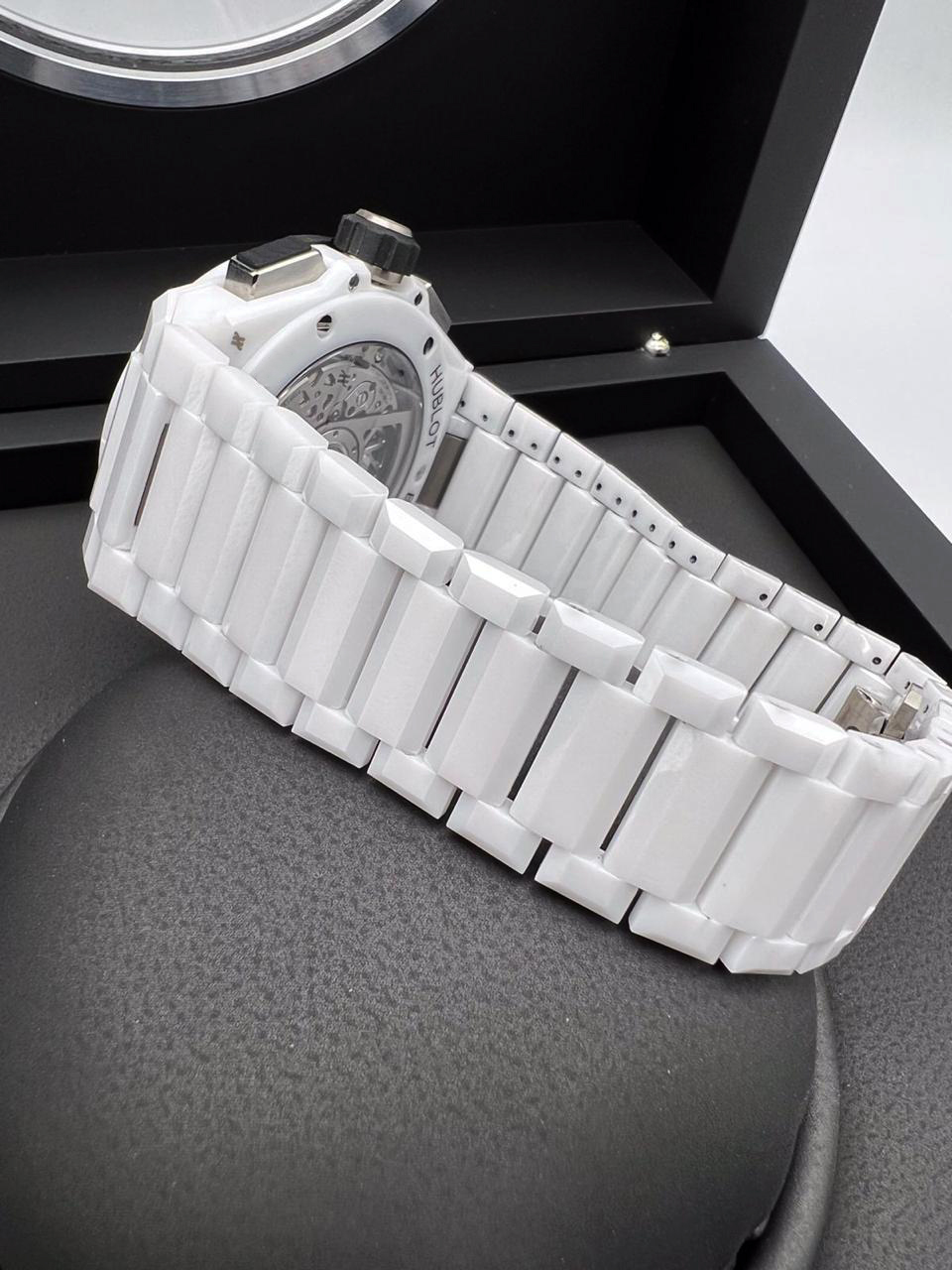 Hublot Big Bang Integrated White Ceramic 42 mm 451.HX.1123.HX