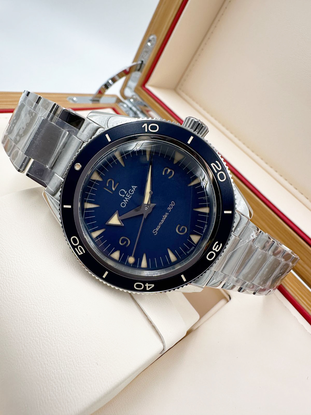 Omega Seamaster 300 Co-Axial Master Chronometer 41 mm 234.30.41.21.03.001