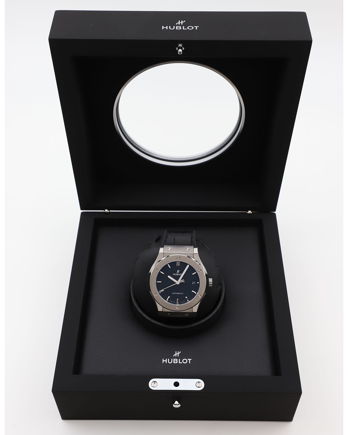 Hublot Classic Fusion Titanium Black 45 mm 511.NX.1171.LR