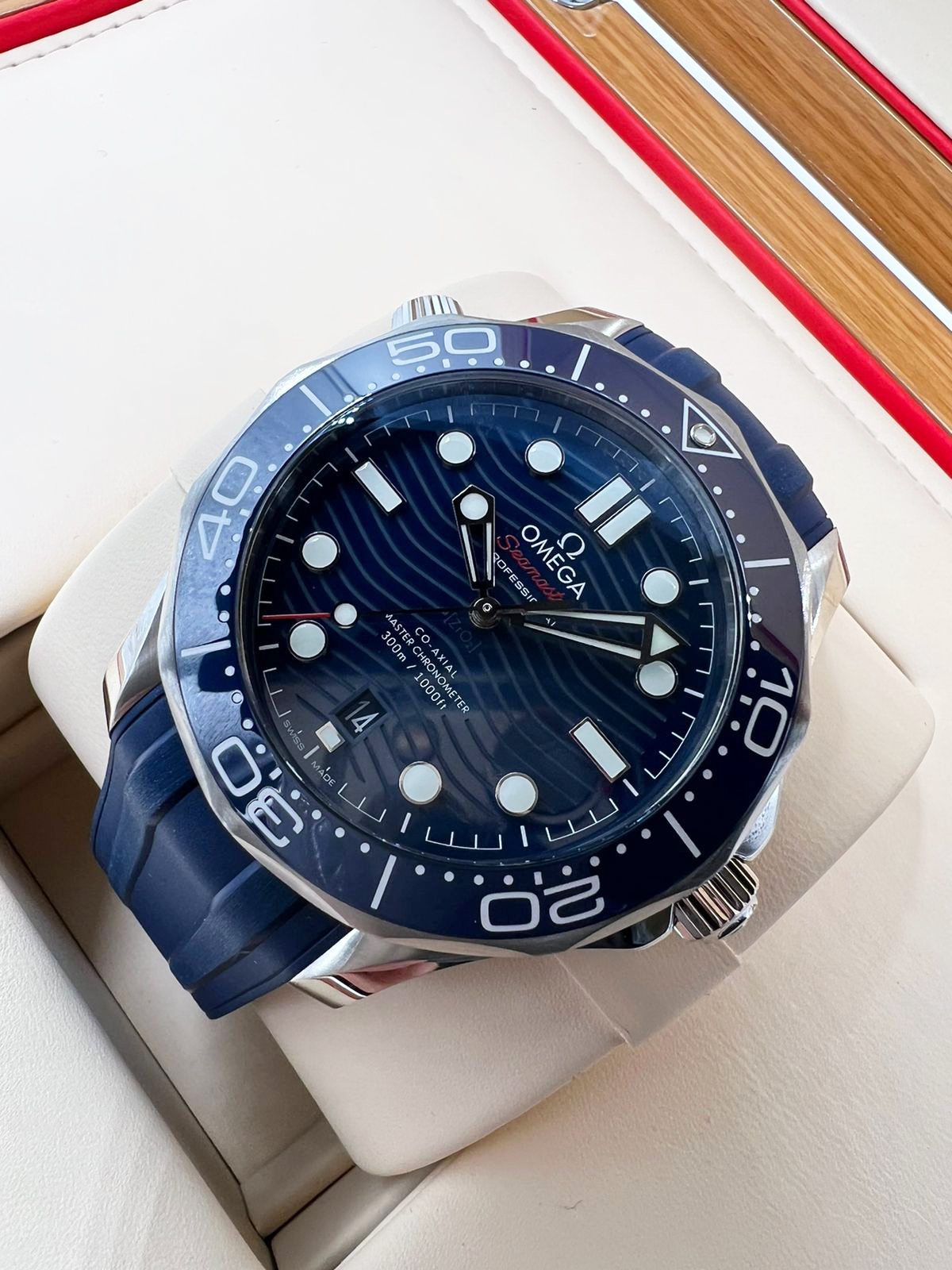 Omega Seamaster Diver 300M Co-Axial Master Chronometer 42 mm 210.32.42.20.03.001