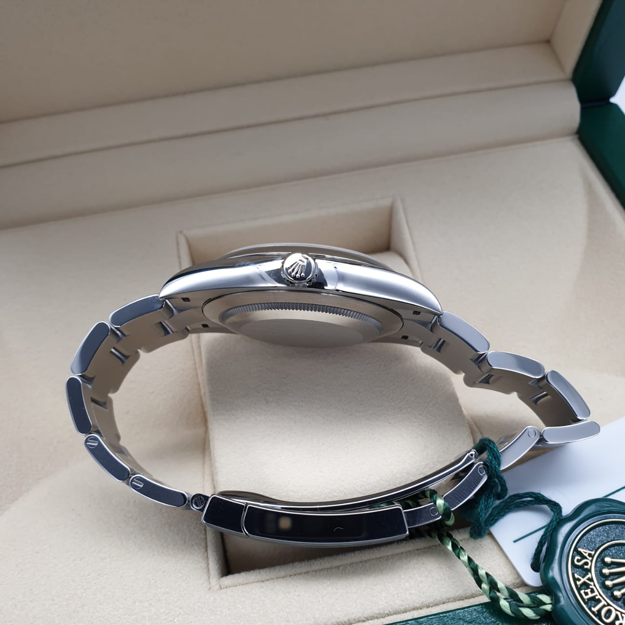 Rolex Oyster Perpetual 41 mm 124300