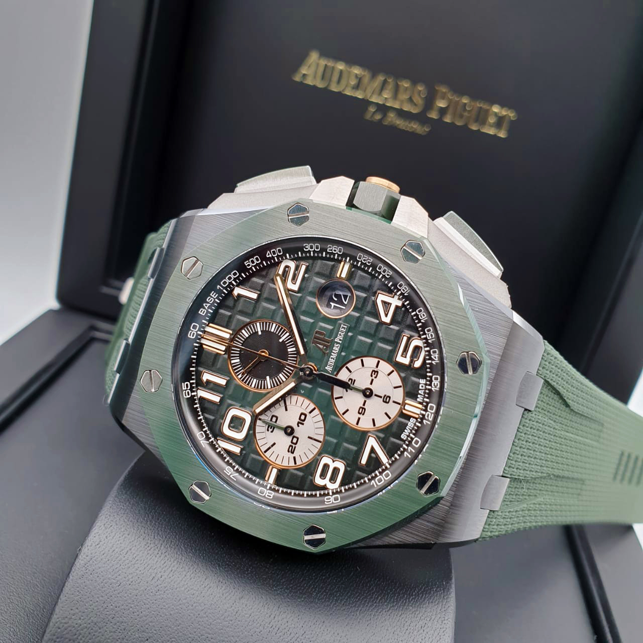 Audemars Piguet Royal Oak Offshore Selfwinding Chronograph 44 mm 26405CE.OO.A056CA.01