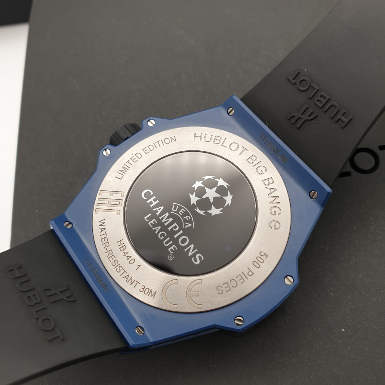 Hublot Big Bang E UEFA Champions League™ 42 mm 440.EX.1100.RX.UCL20
