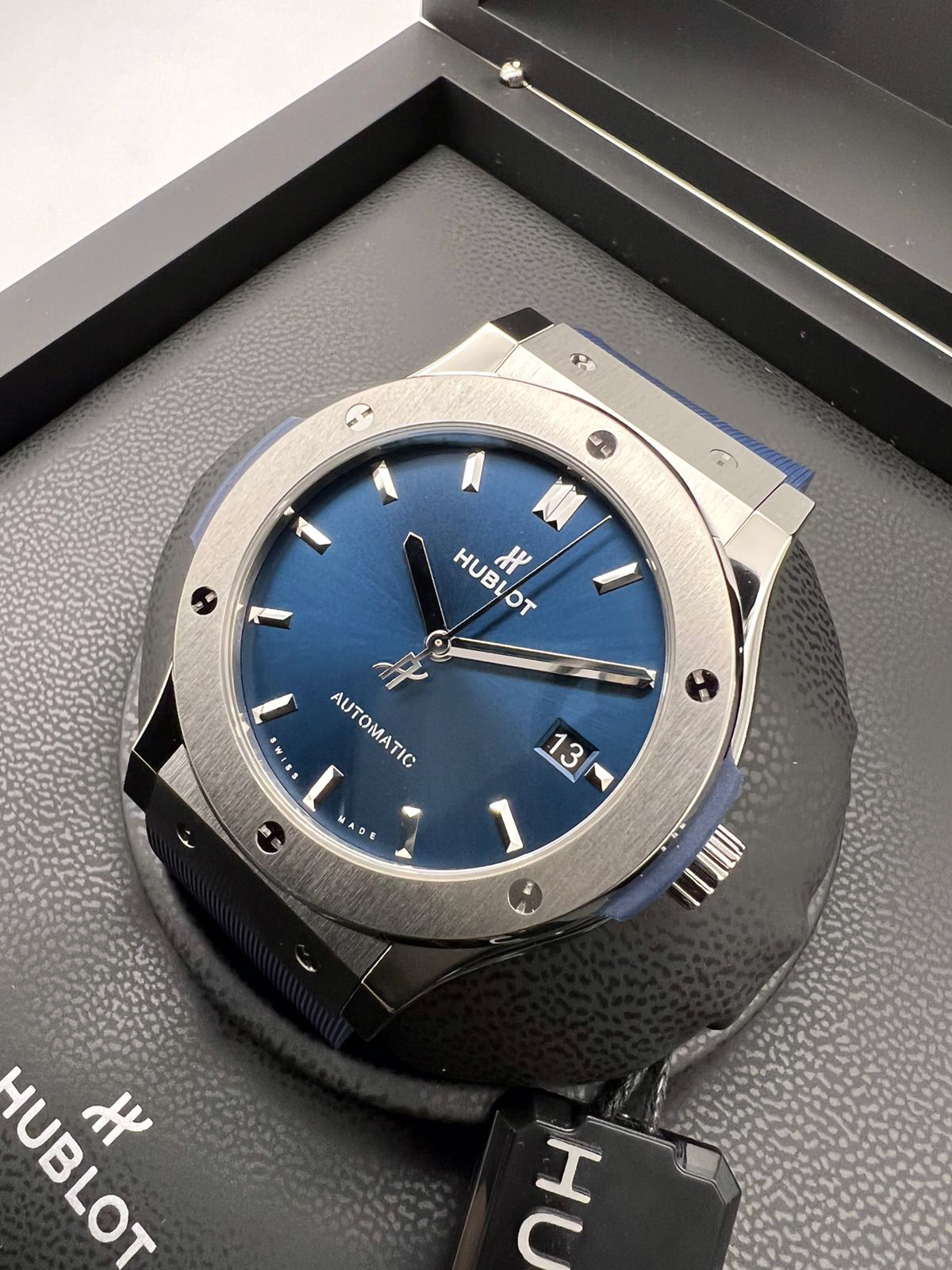 Hublot Classic Fusion Titanium Blue 45 mm 511.NX.7170.RX