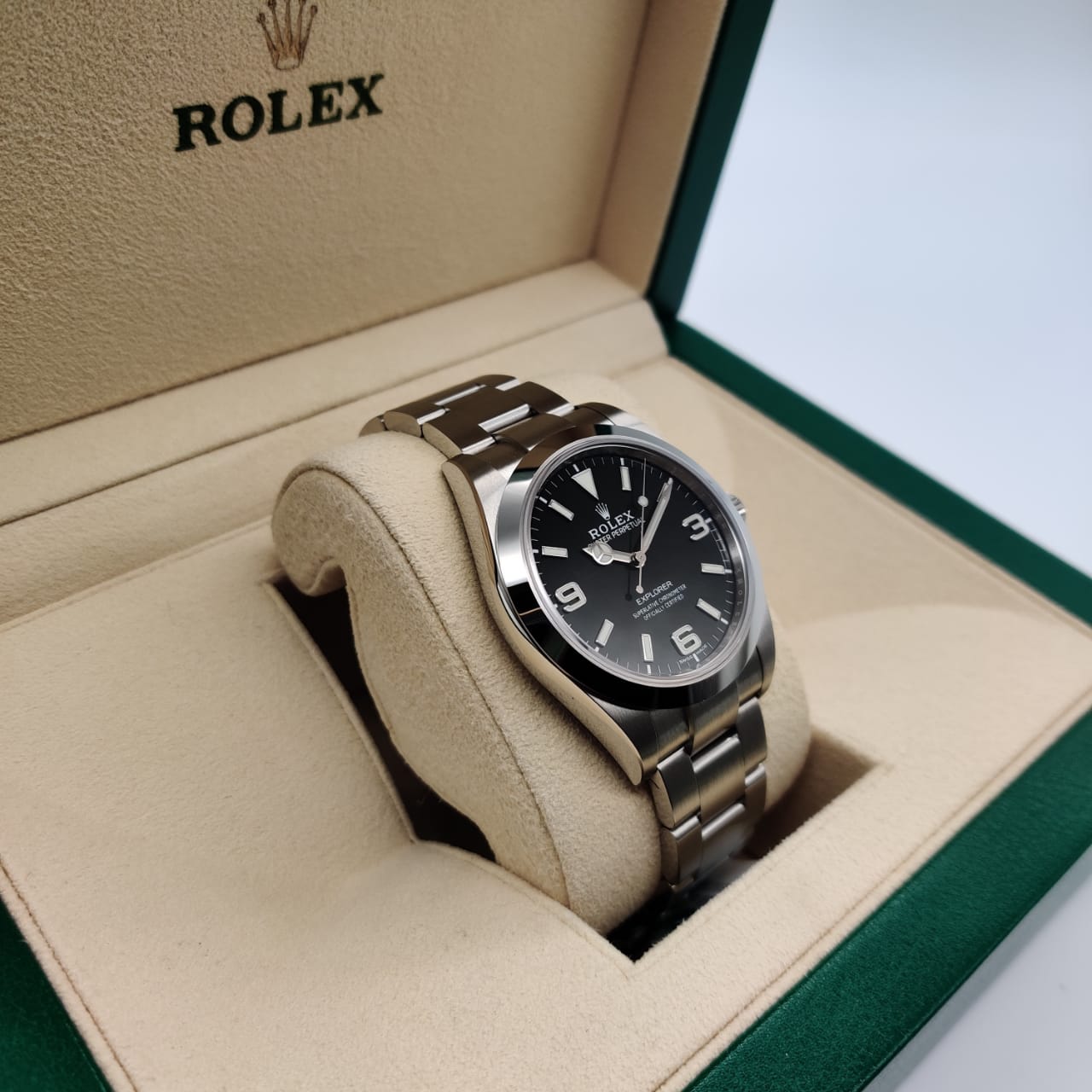 Rolex Explorer 39 mm 214270