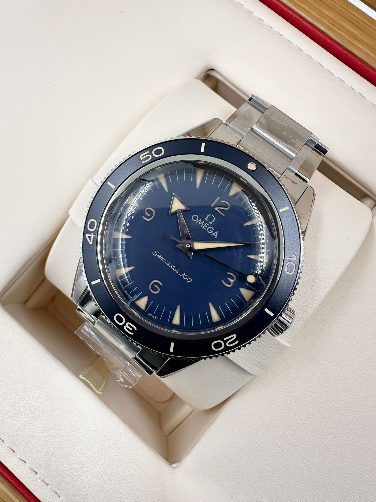Omega Seamaster 300 Co-Axial Master Chronometer 41 mm 234.30.41.21.03.001