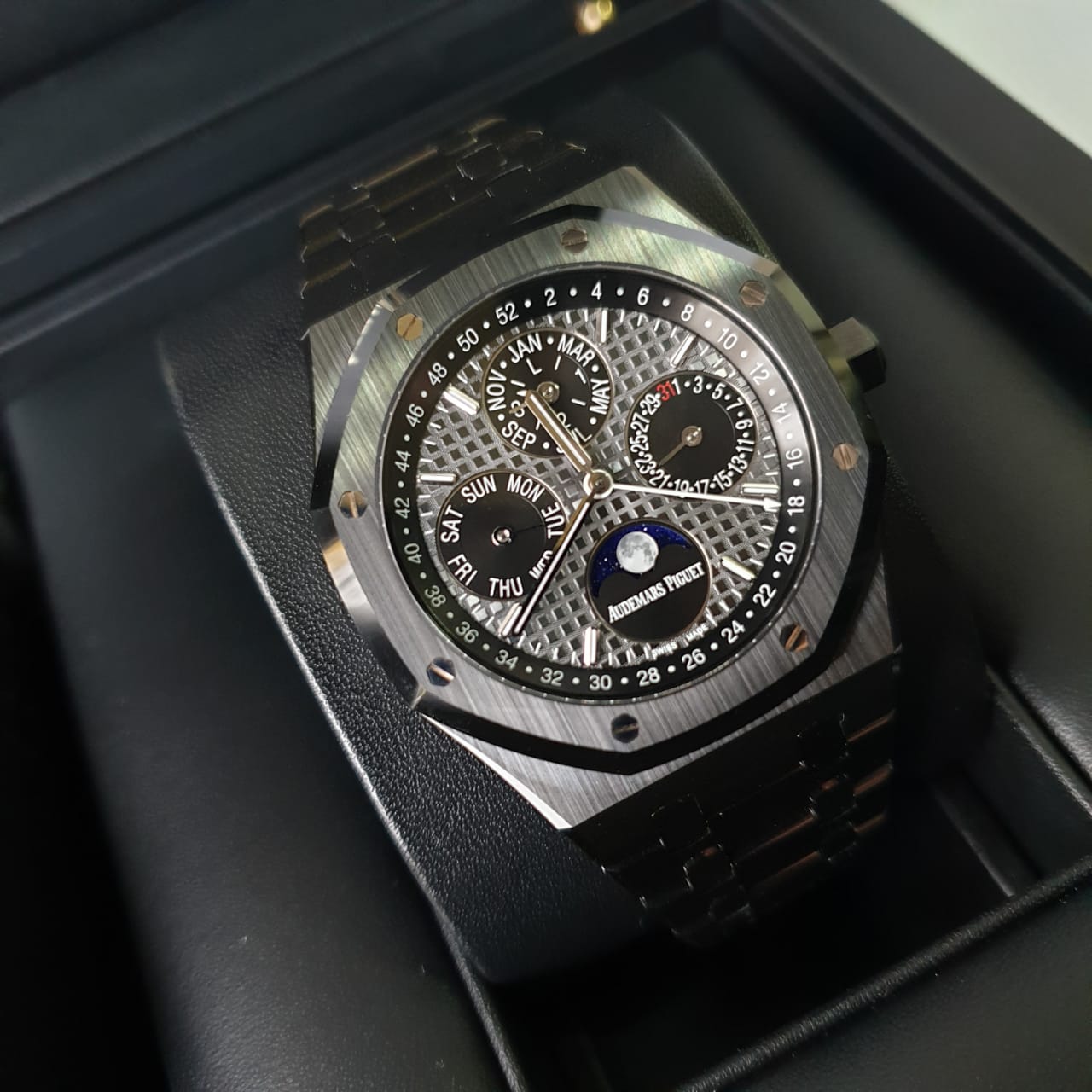 Audemars Piguet Royal Oak Perpetual Calendar 41 mm 26579CE.OO.1225CE.01