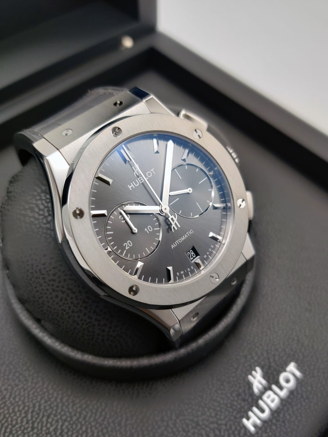 Hublot Classic Fusion Racing Grey Chronograph Titanium 45 mm 521.NX.7071.LR